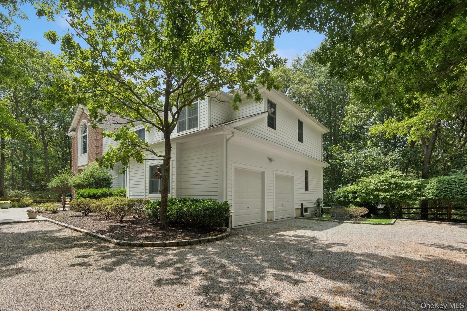 7 Highwood Road, Setauket, NY 11733