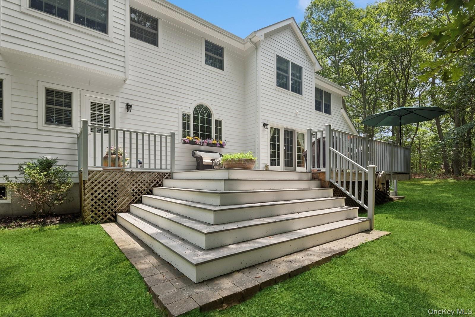 7 Highwood Road, Setauket, NY 11733