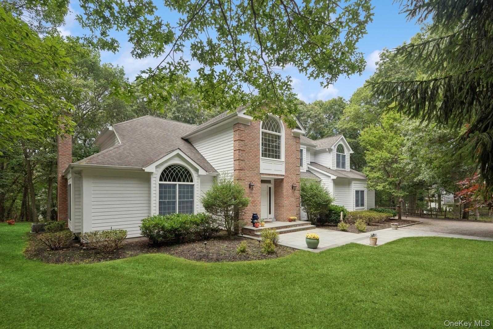 7 Highwood Road, Setauket, NY 11733