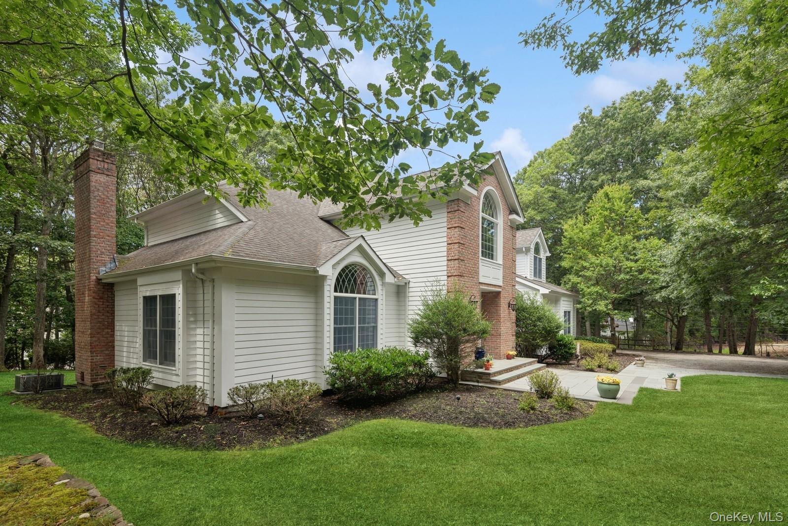 7 Highwood Road, Setauket, NY 11733