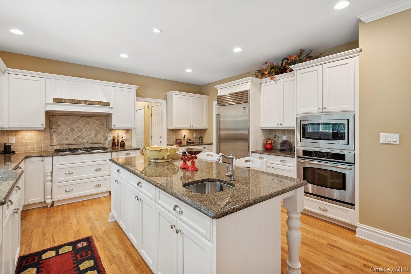 7 Highwood Road, Setauket, NY 11733