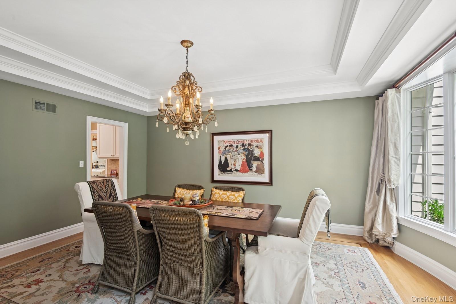 7 Highwood Road, Setauket, NY 11733