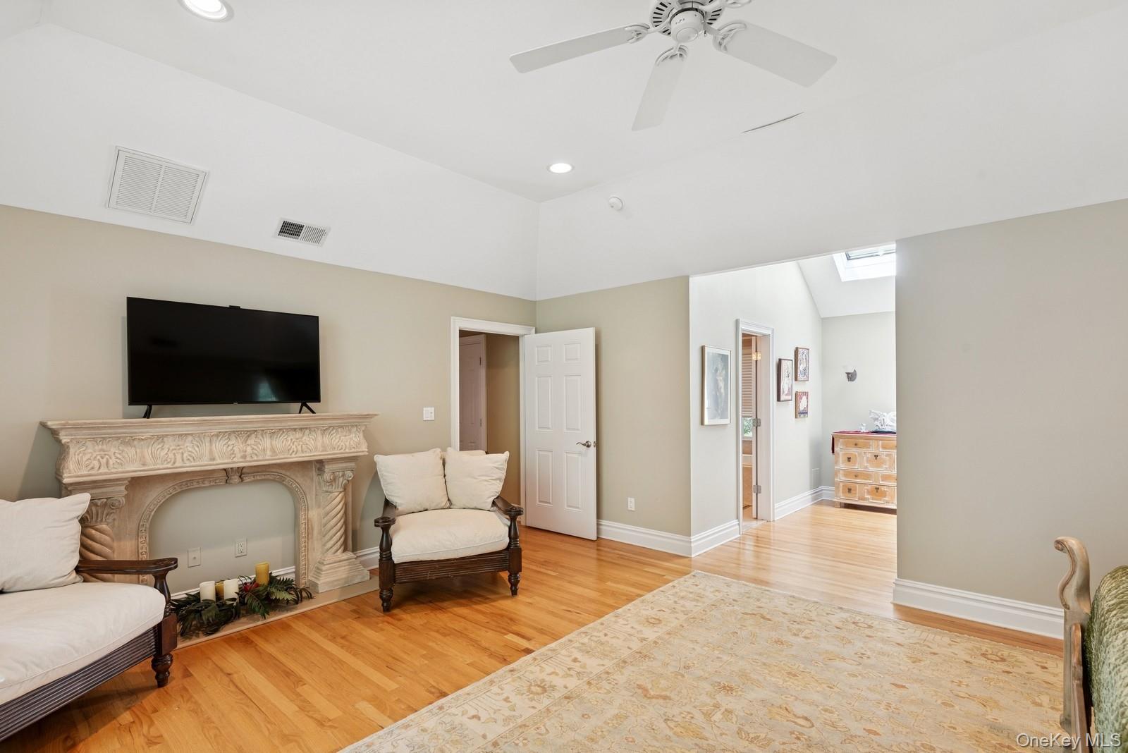 7 Highwood Road, Setauket, NY 11733