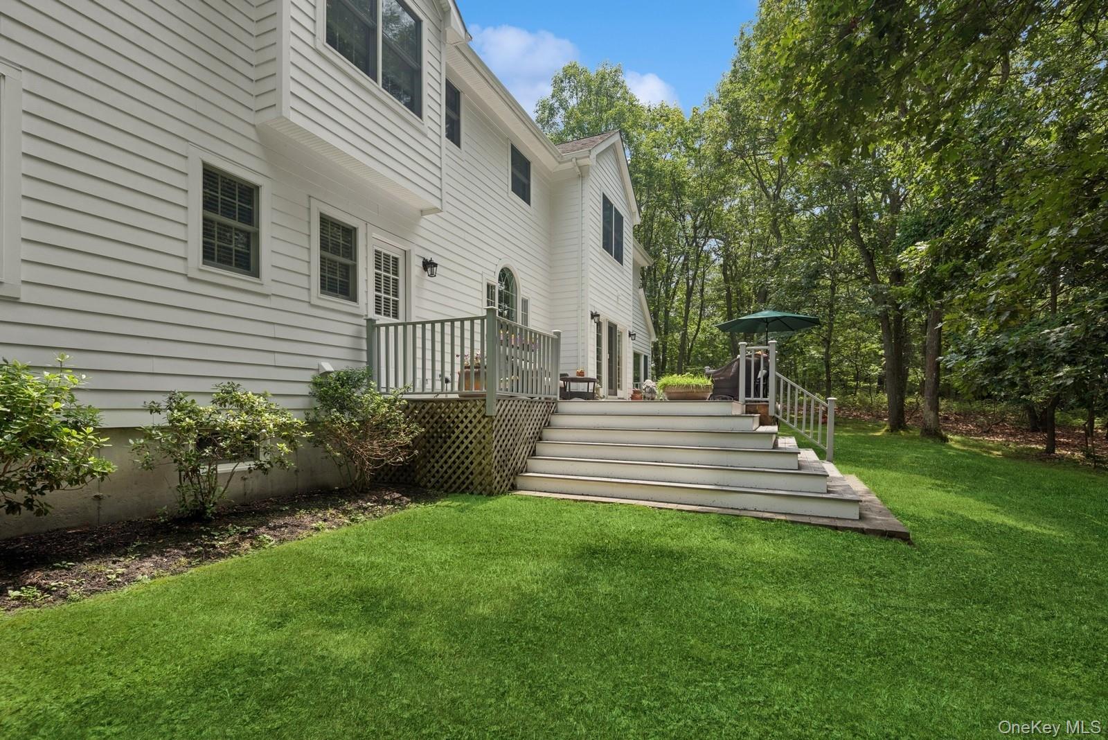 7 Highwood Road, Setauket, NY 11733