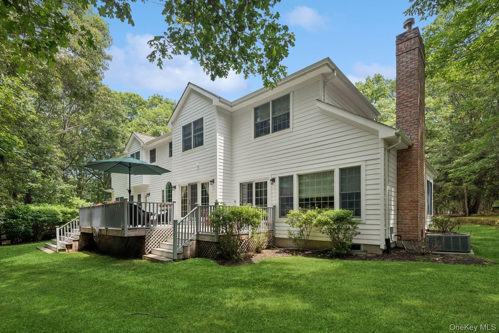 7 Highwood Road, Setauket, NY 11733