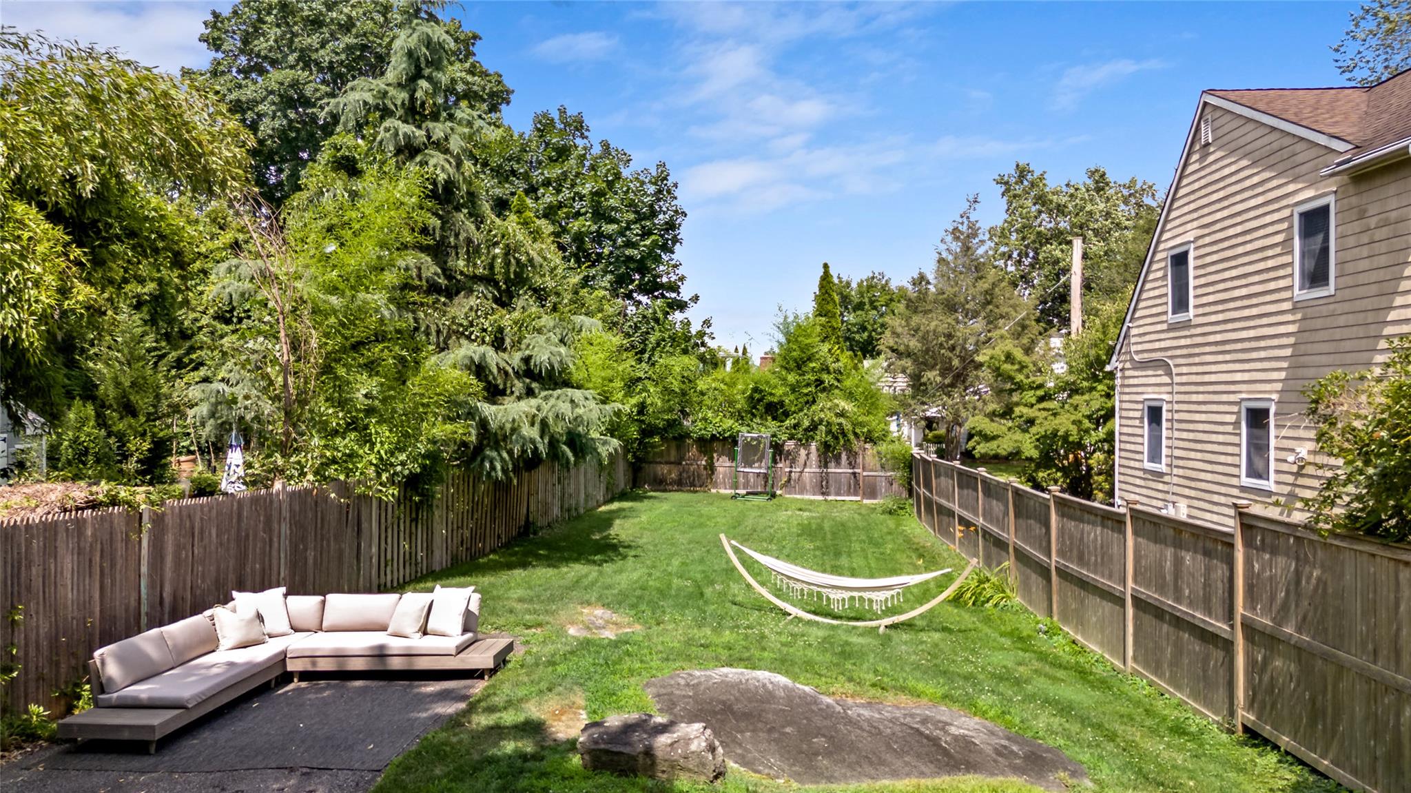 203 Knollwood Avenue, Mamaroneck, NY 10543
