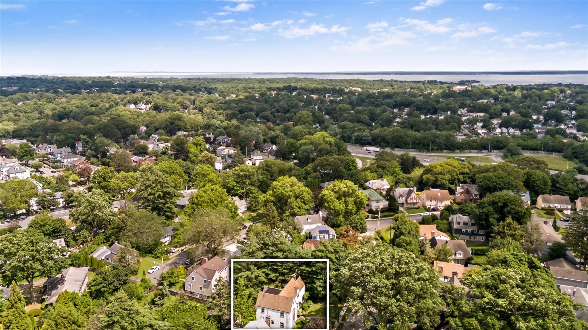 203 Knollwood Avenue, Mamaroneck, NY 10543