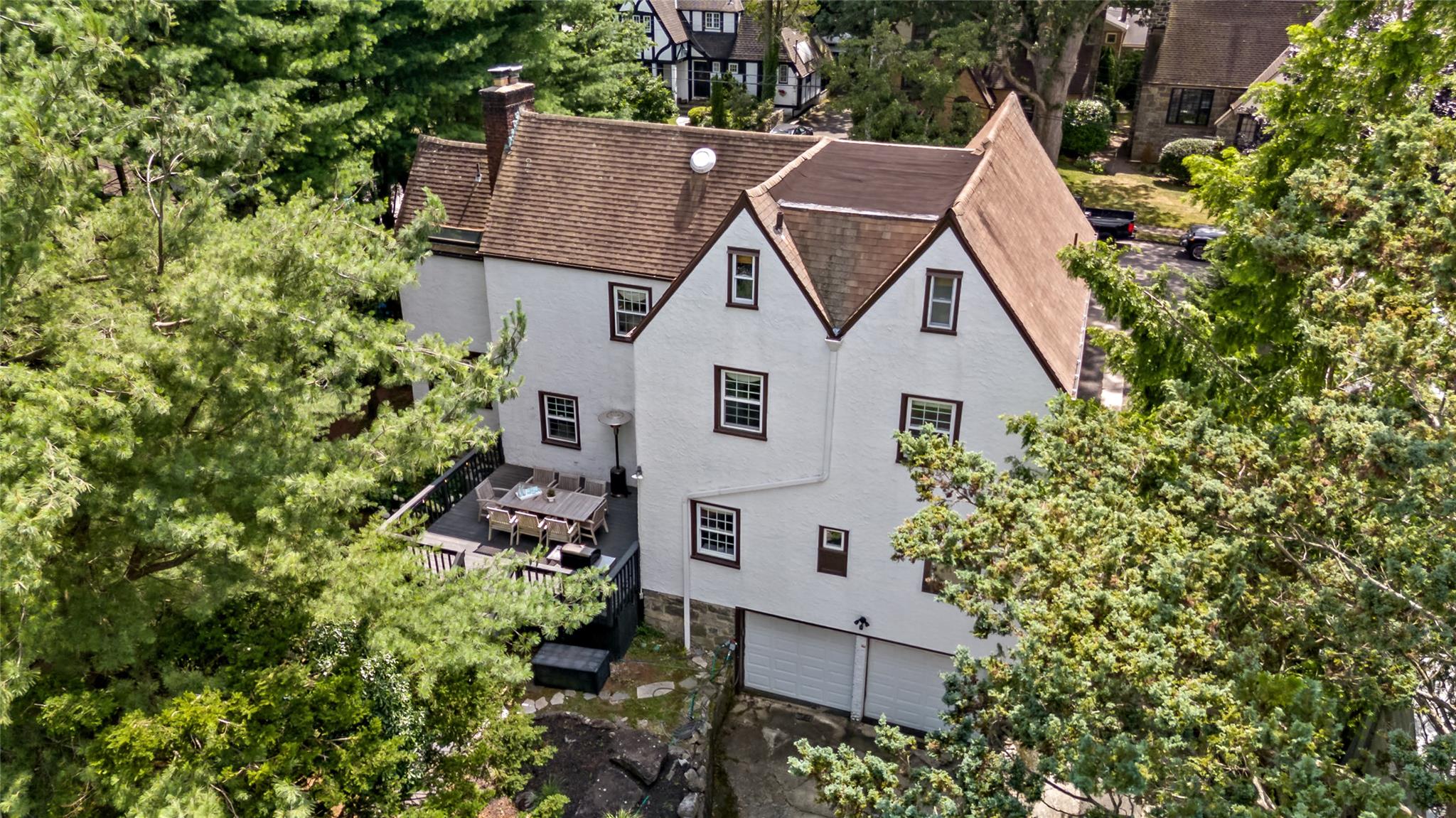 203 Knollwood Avenue, Mamaroneck, NY 10543