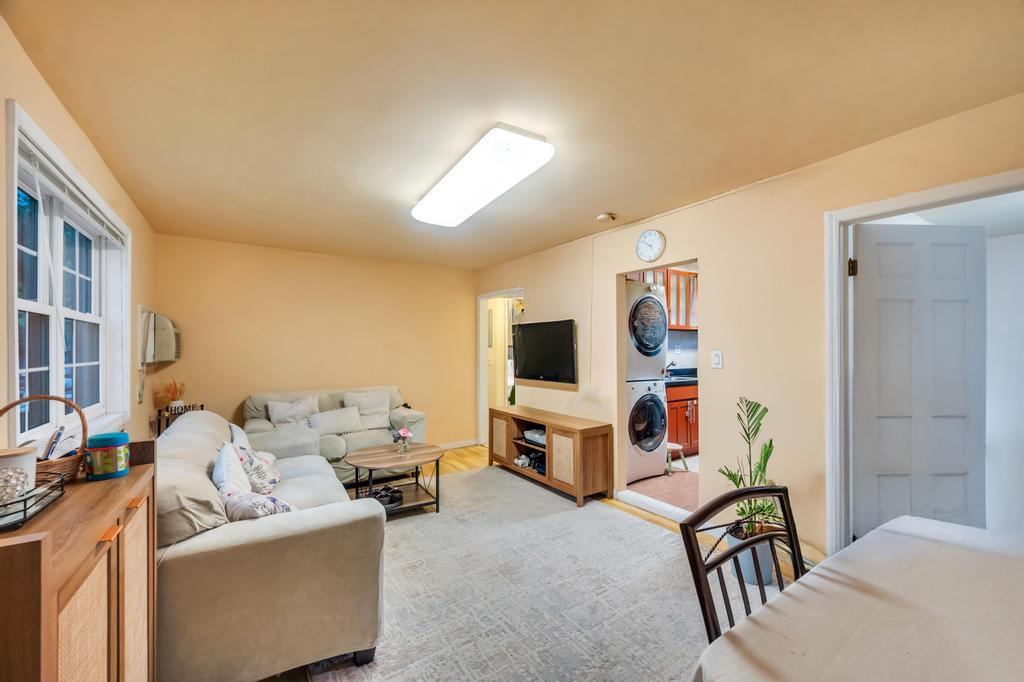67-01a Springfield Boulevard # A, Oakland Gardens, NY 11364