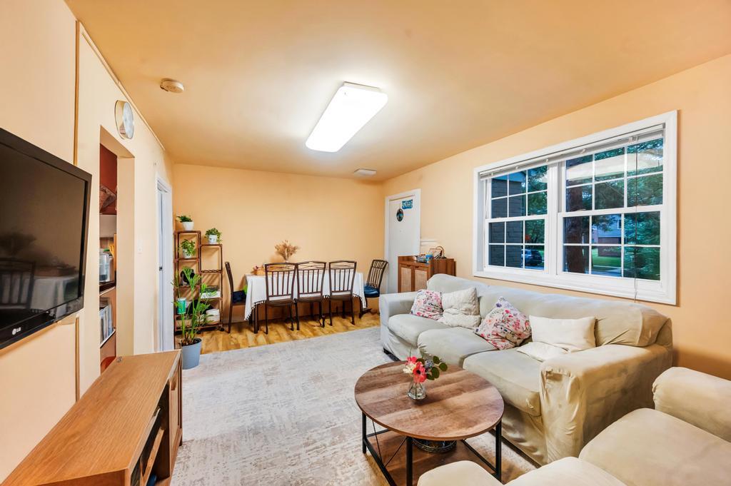 67-01a Springfield Boulevard # A, Oakland Gardens, NY 11364