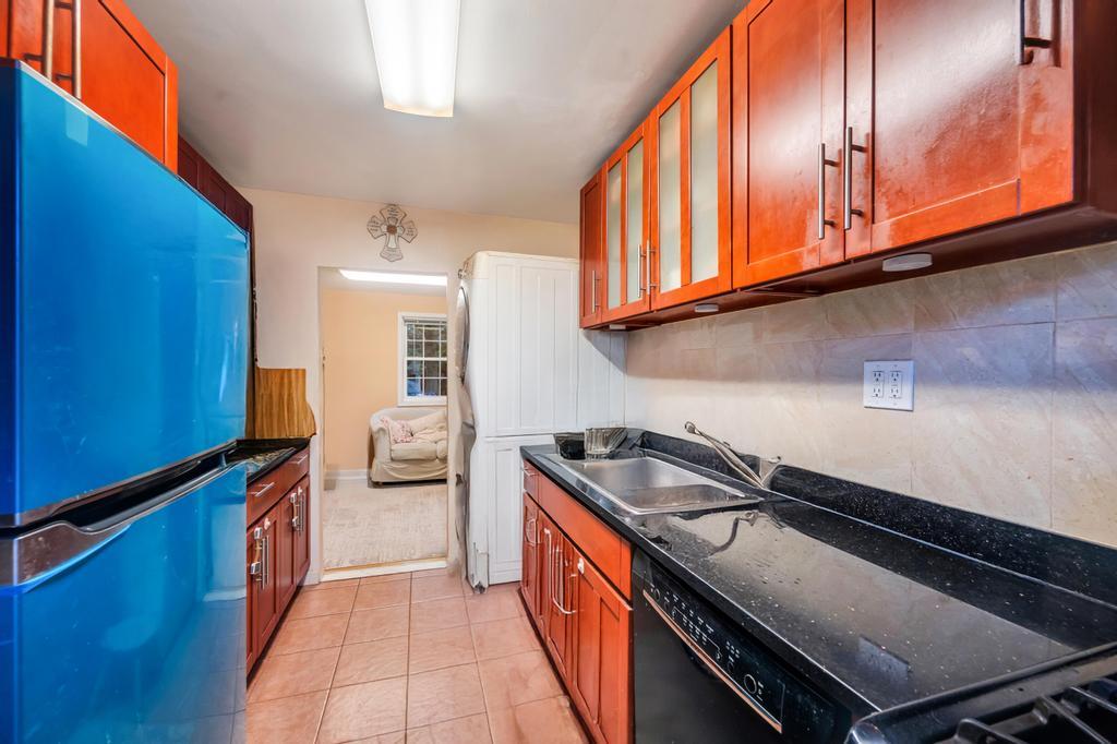 67-01a Springfield Boulevard # A, Oakland Gardens, NY 11364