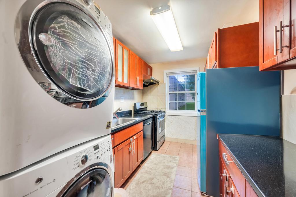 67-01a Springfield Boulevard # A, Oakland Gardens, NY 11364