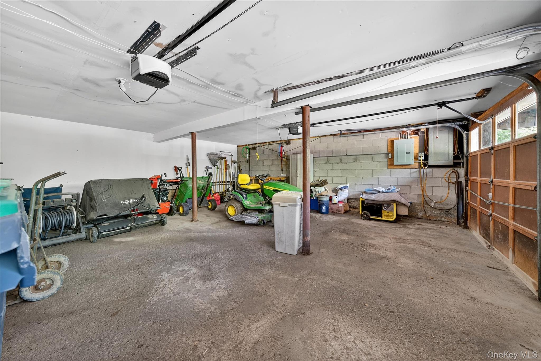 351 Ski Run Road, Bloomingburg, NY 12721