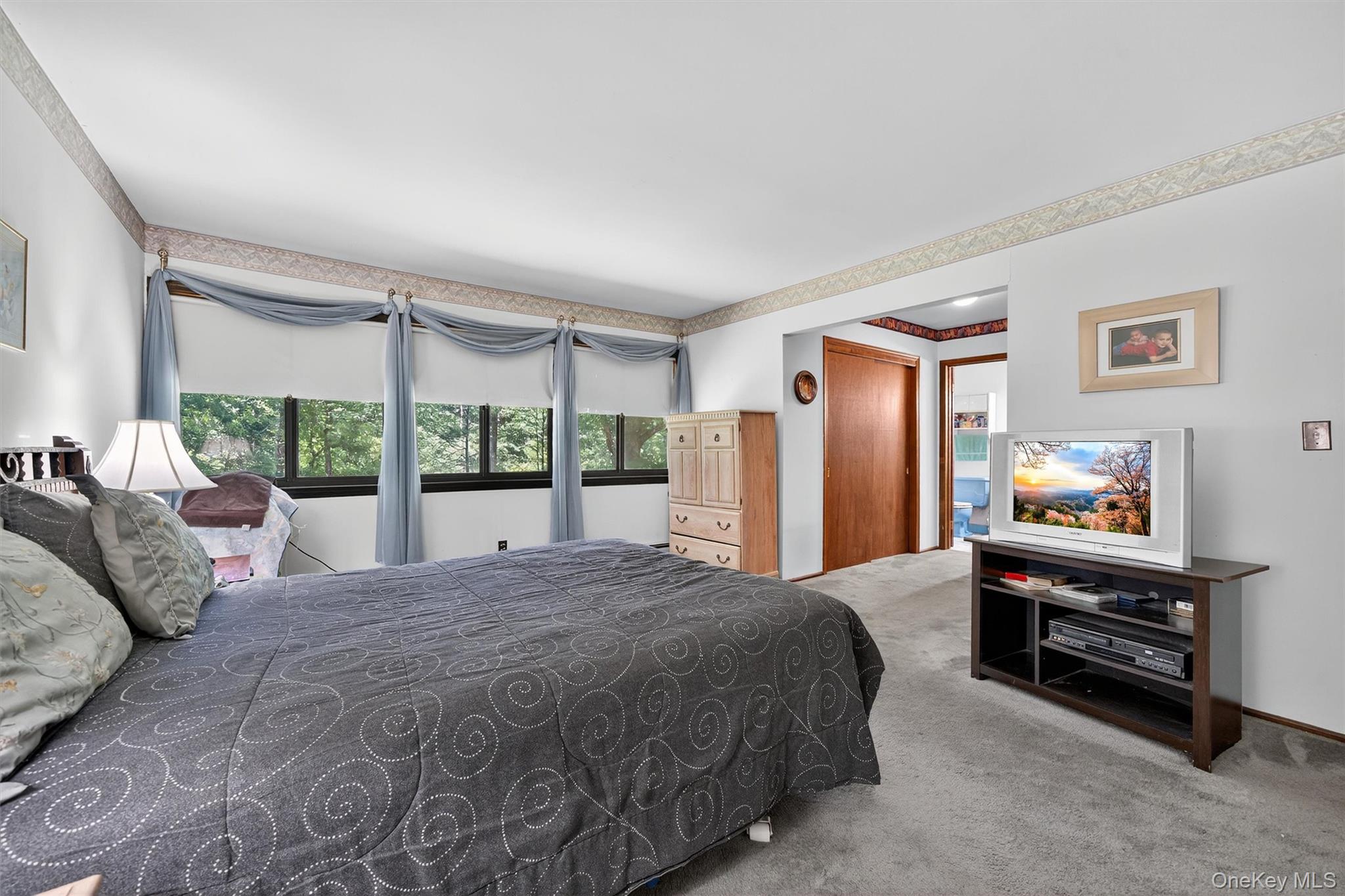 351 Ski Run Road, Bloomingburg, NY 12721