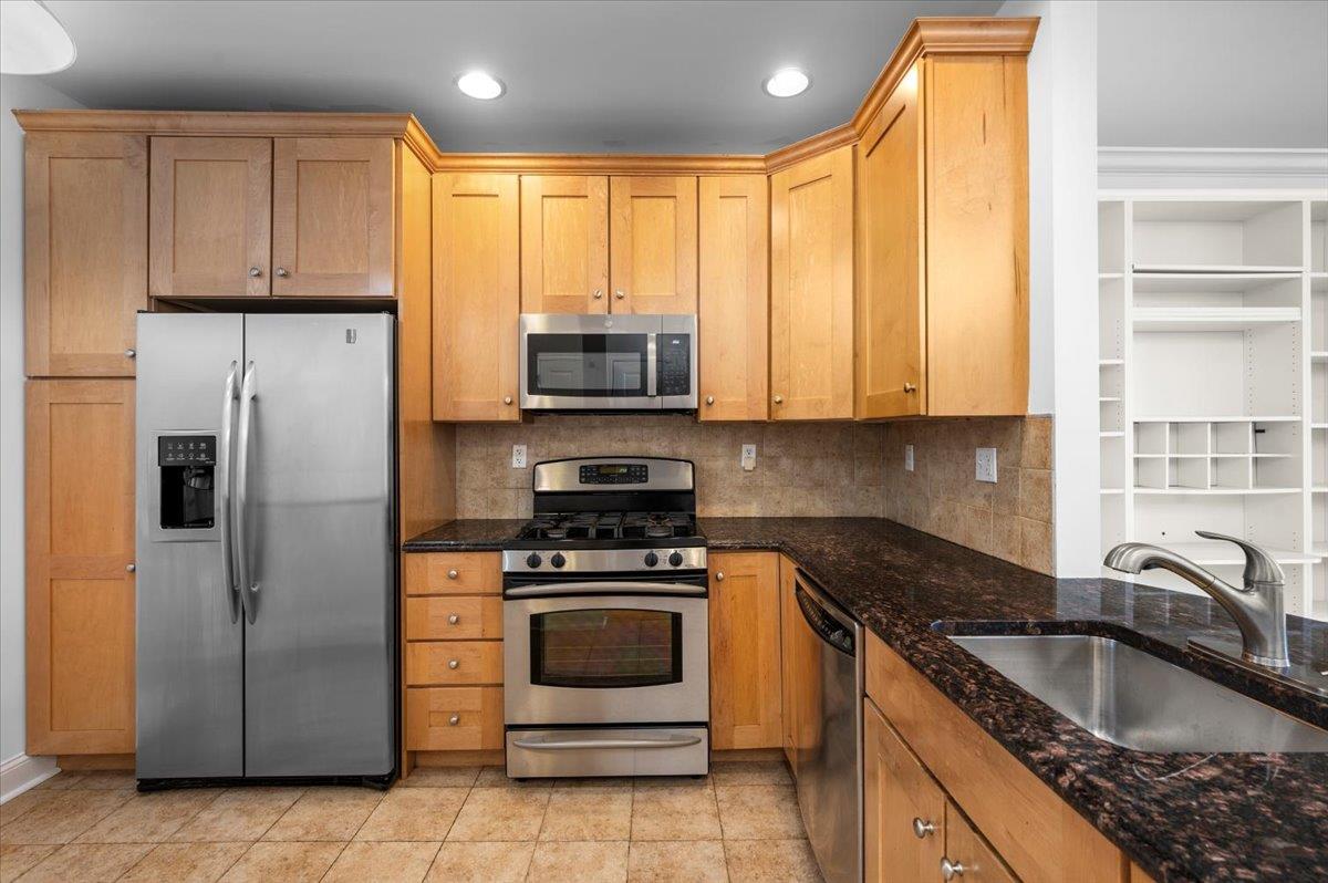 55 1st Street # 207, Pelham, NY 10803