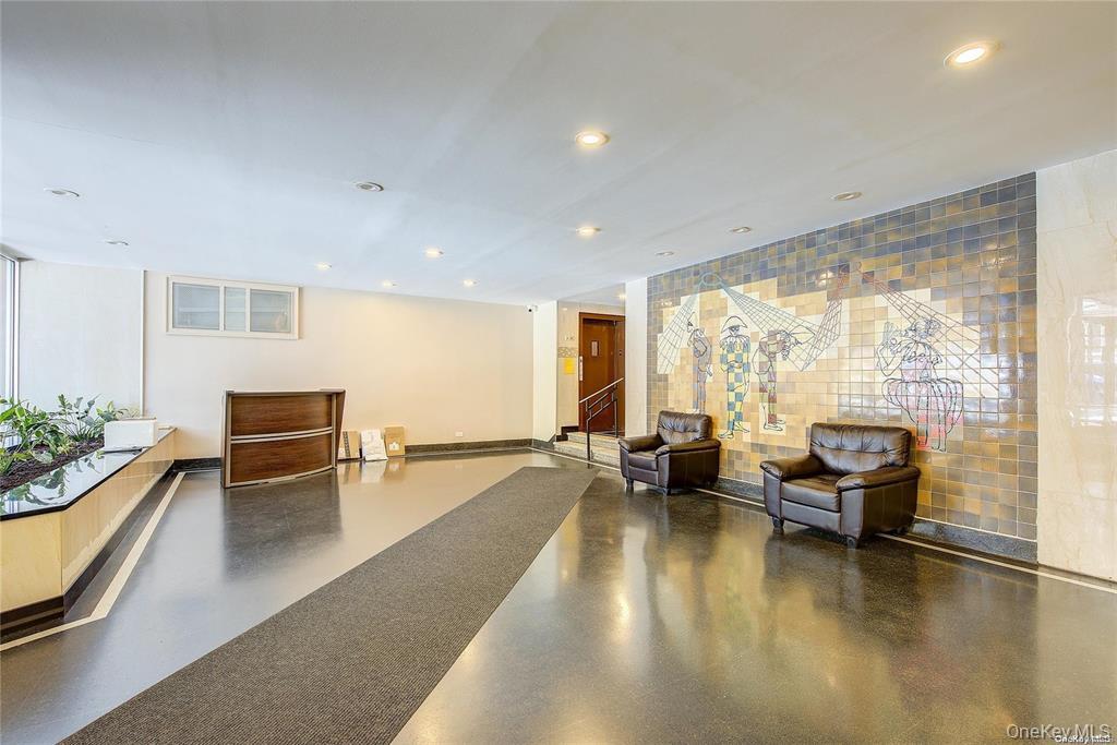 63-84 Saunders Street # 2G, Rego Park, NY 11374