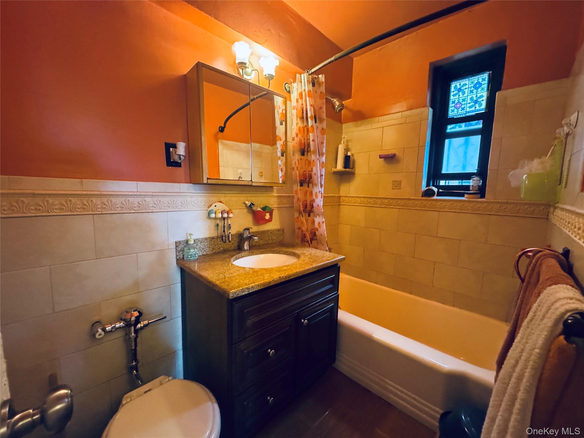 63-84 Saunders Street # 2G, Rego Park, NY 11374