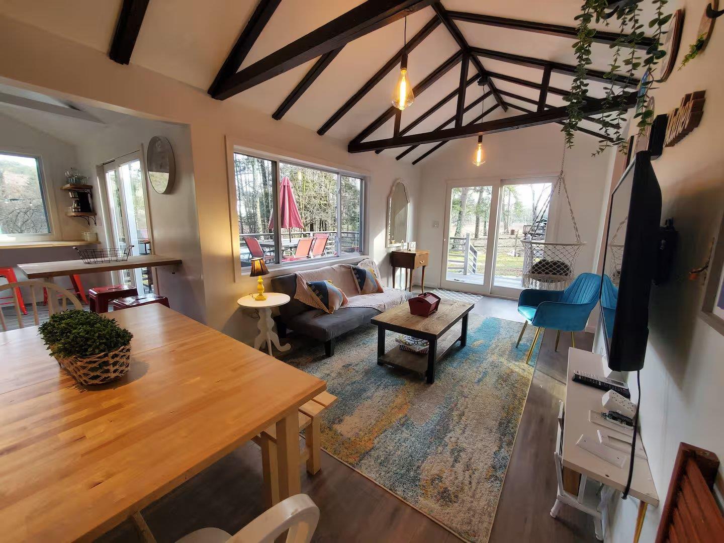 39 E James Avenue, Smallwood, NY 12778