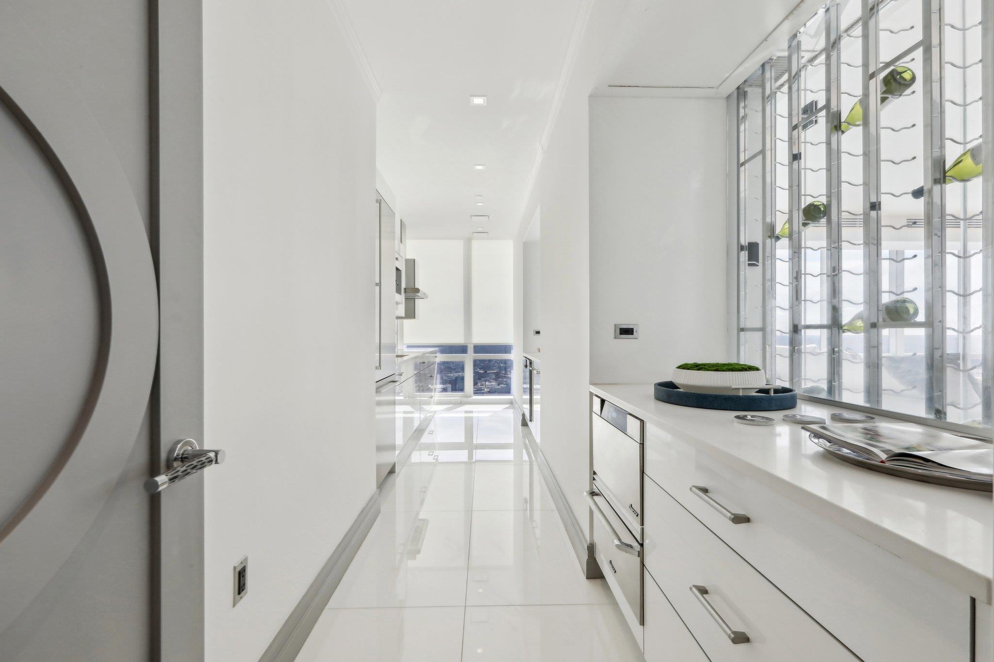 5 Renaissance Square # PH41G, White Plains, NY 10601