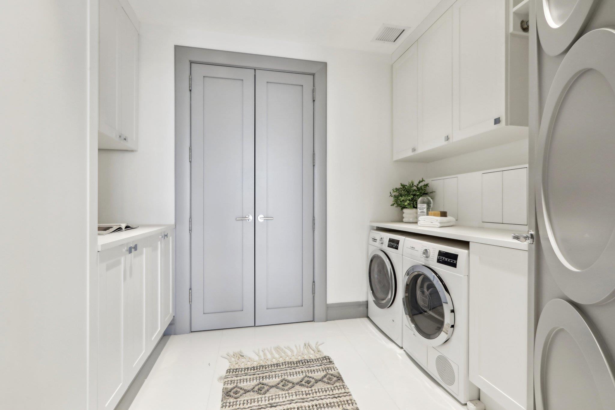 5 Renaissance Square # PH41G, White Plains, NY 10601