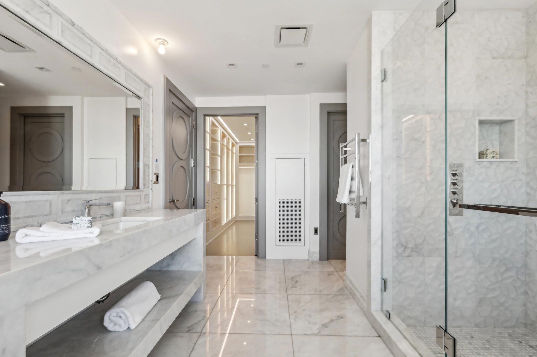 5 Renaissance Square # PH41G, White Plains, NY 10601