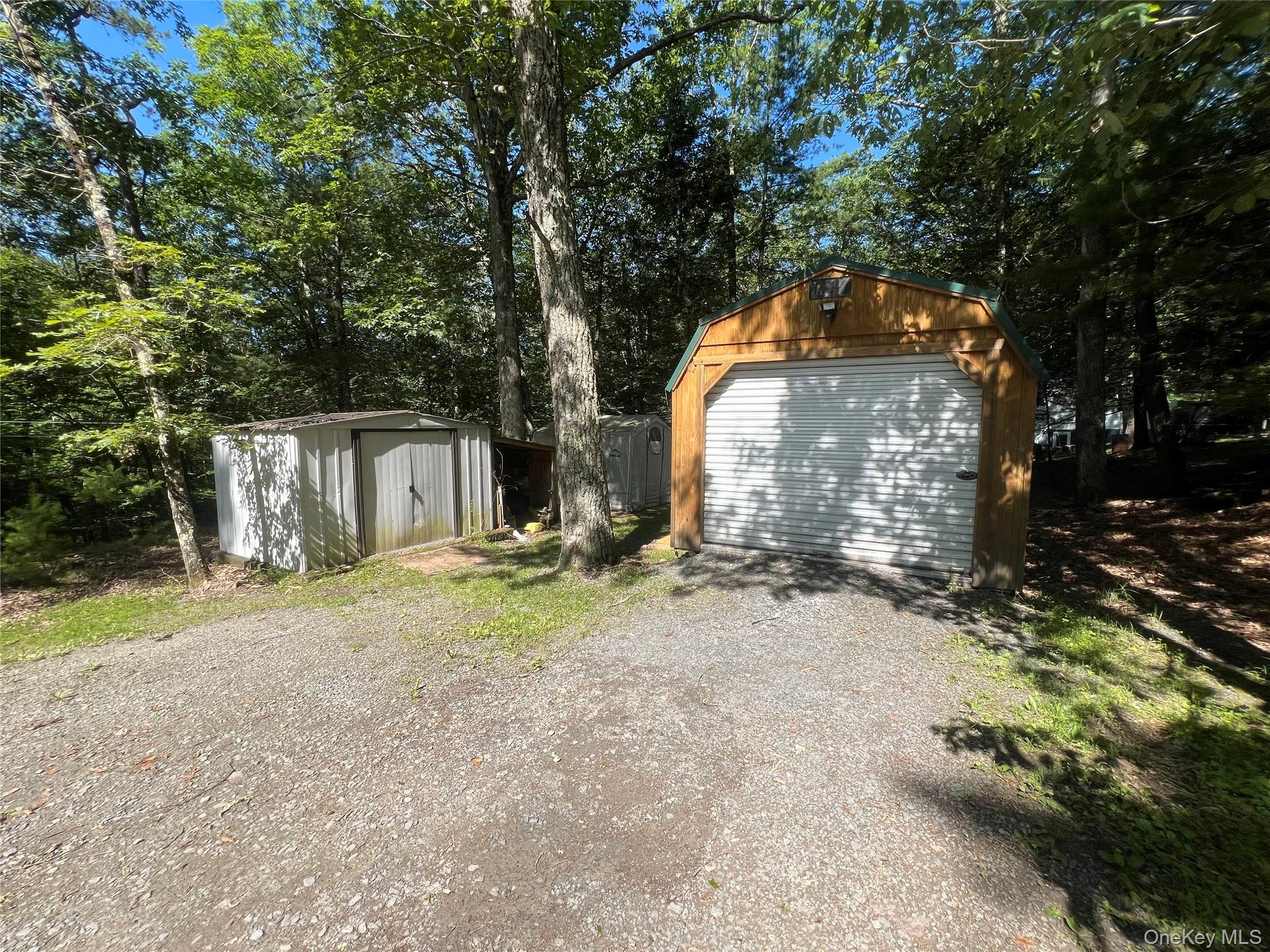 39 Hilltop Lane, Narrowsburg, NY 12764