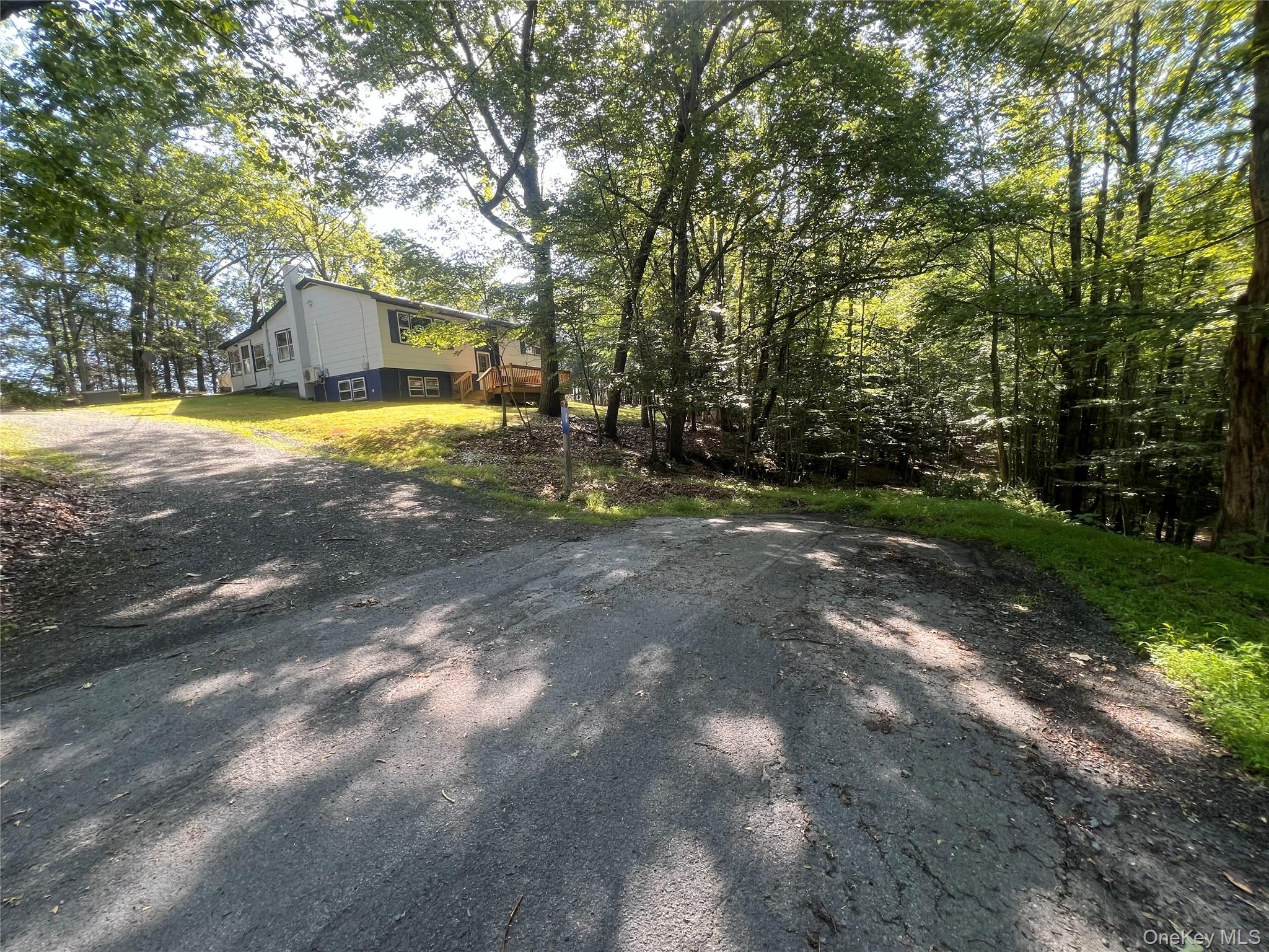 39 Hilltop Lane, Narrowsburg, NY 12764