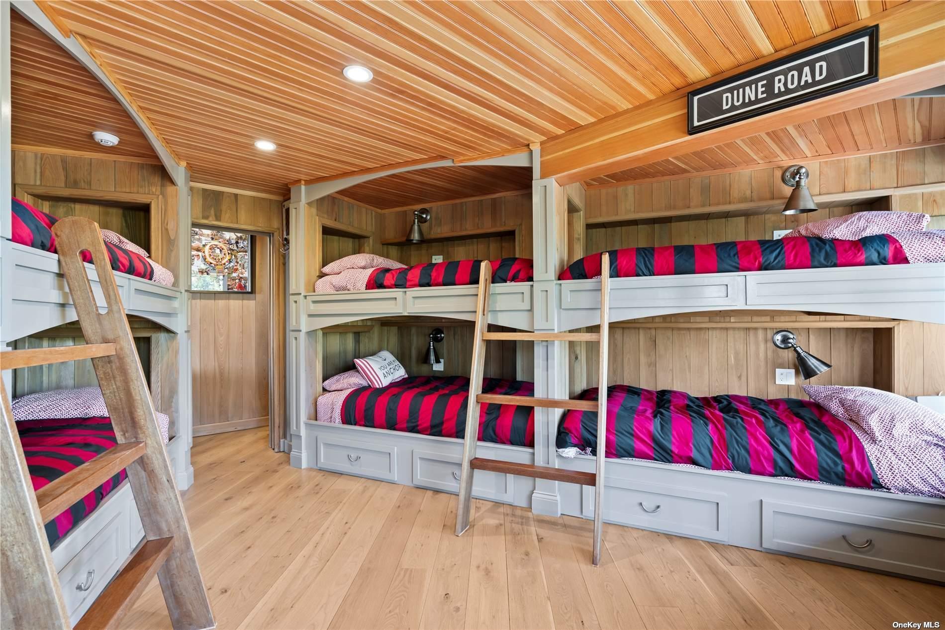 174 Dune Road, Quogue, NY 11959