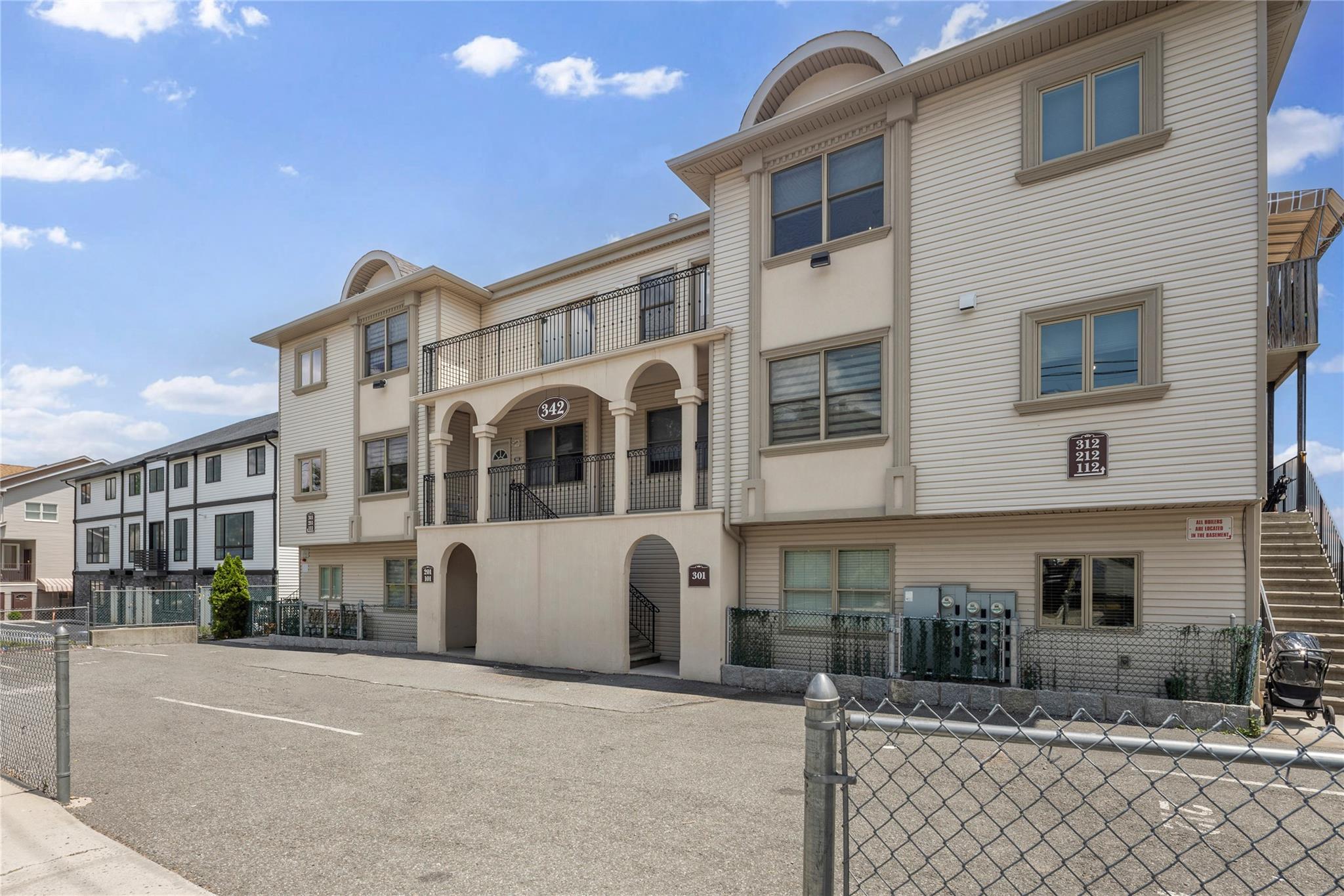 342 Blauvelt Road, Monsey, NY 10952