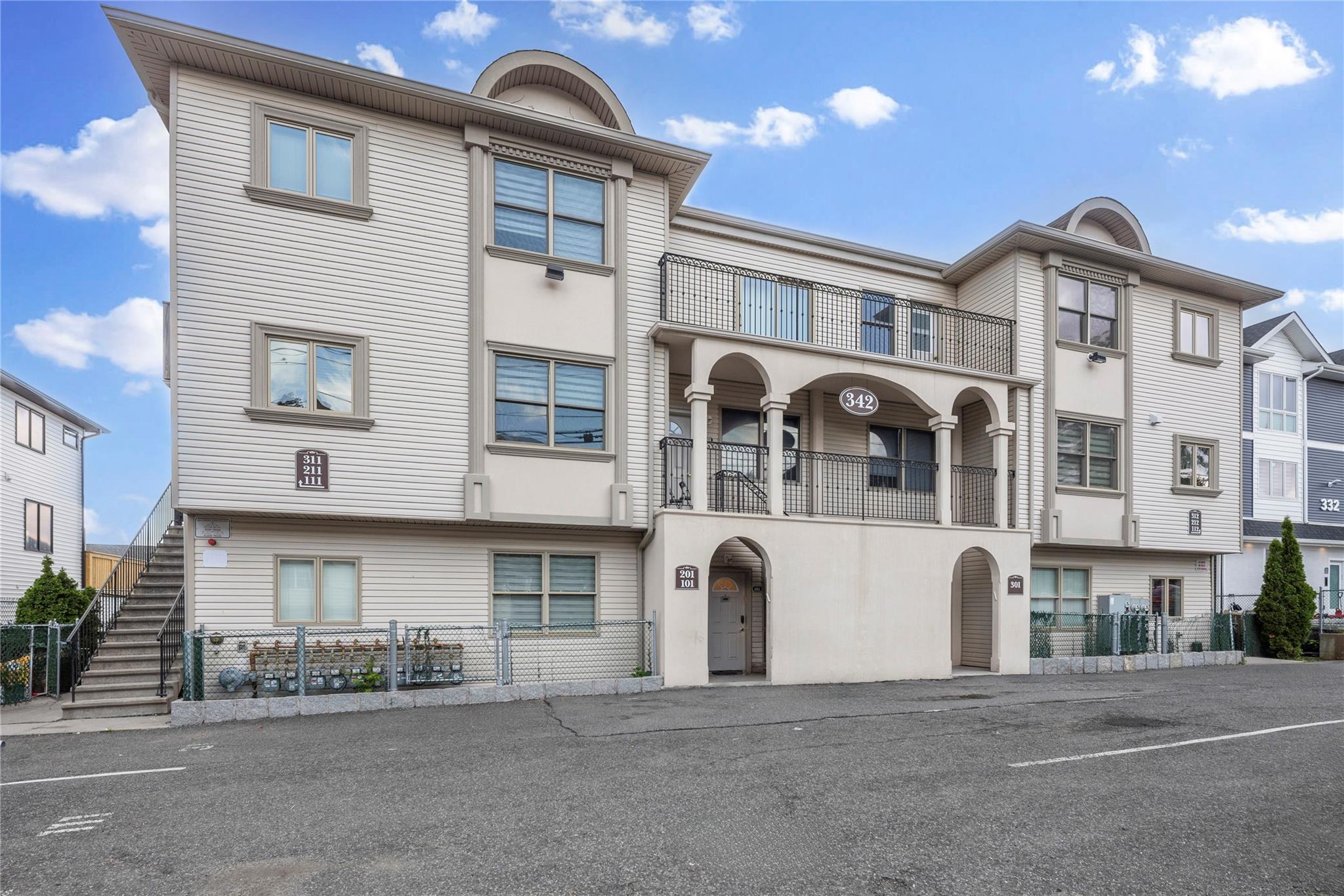 342 Blauvelt Road, Monsey, NY 10952