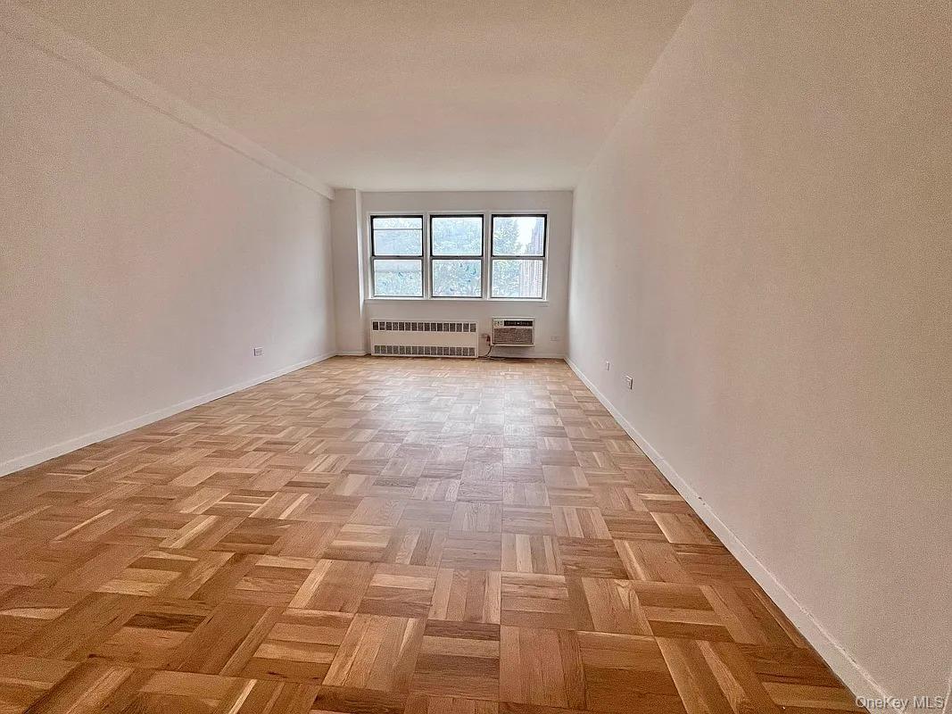 90-59 56 Avenue # 2G, Elmhurst, NY 11373