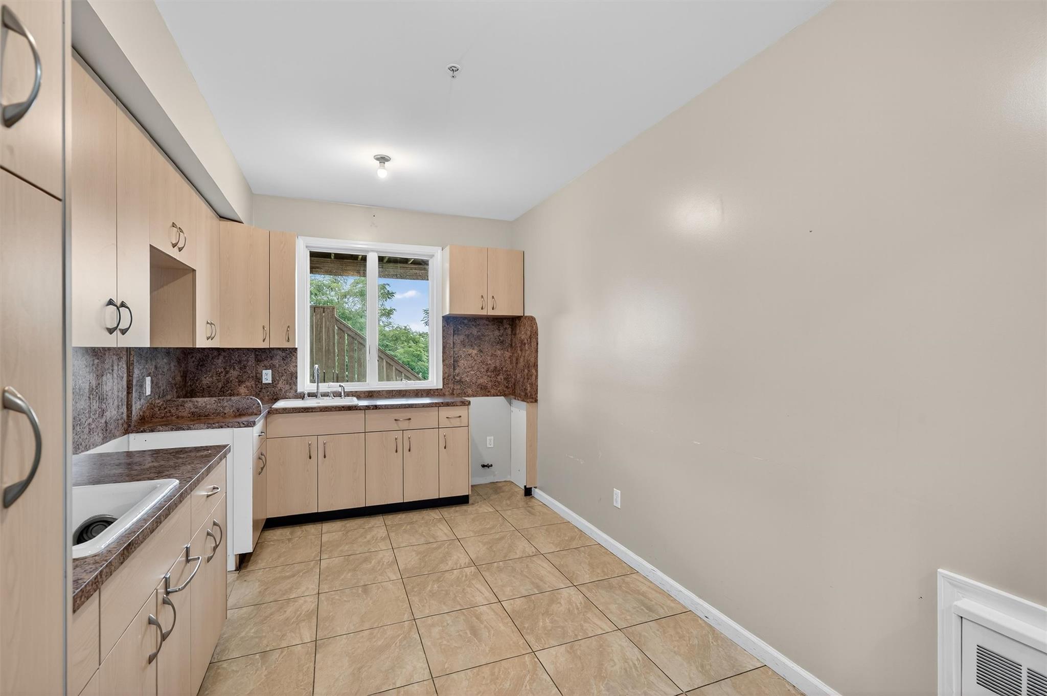 6 Hamburg Way # 2, Monroe, NY 10950