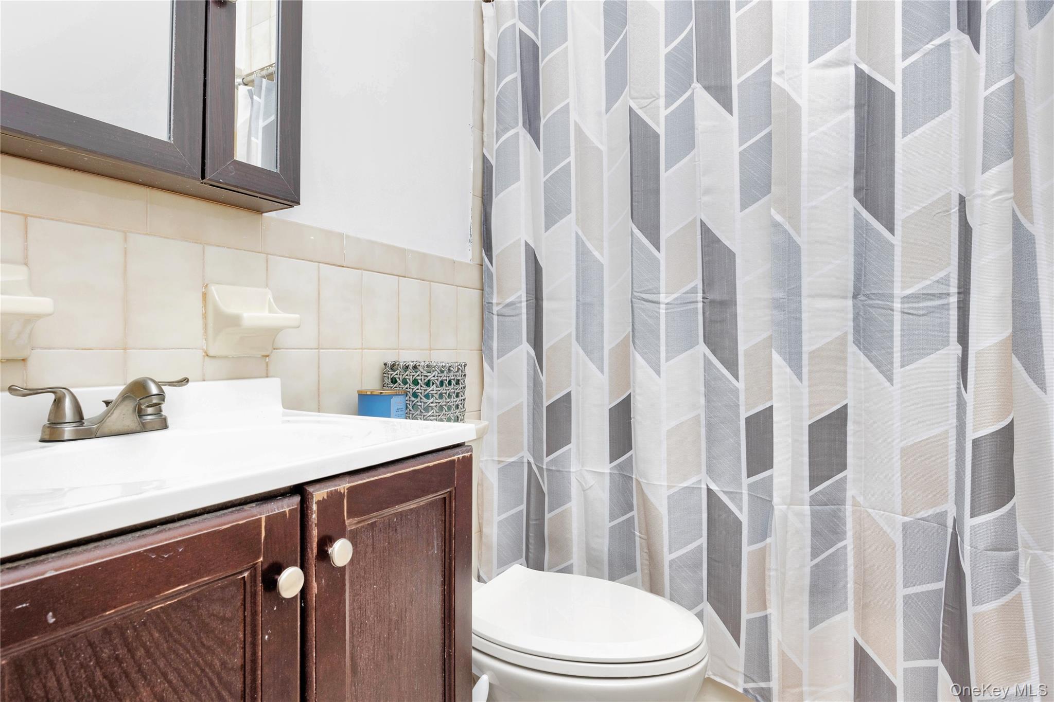 114 Washington Street, Farmingdale, NY 11735