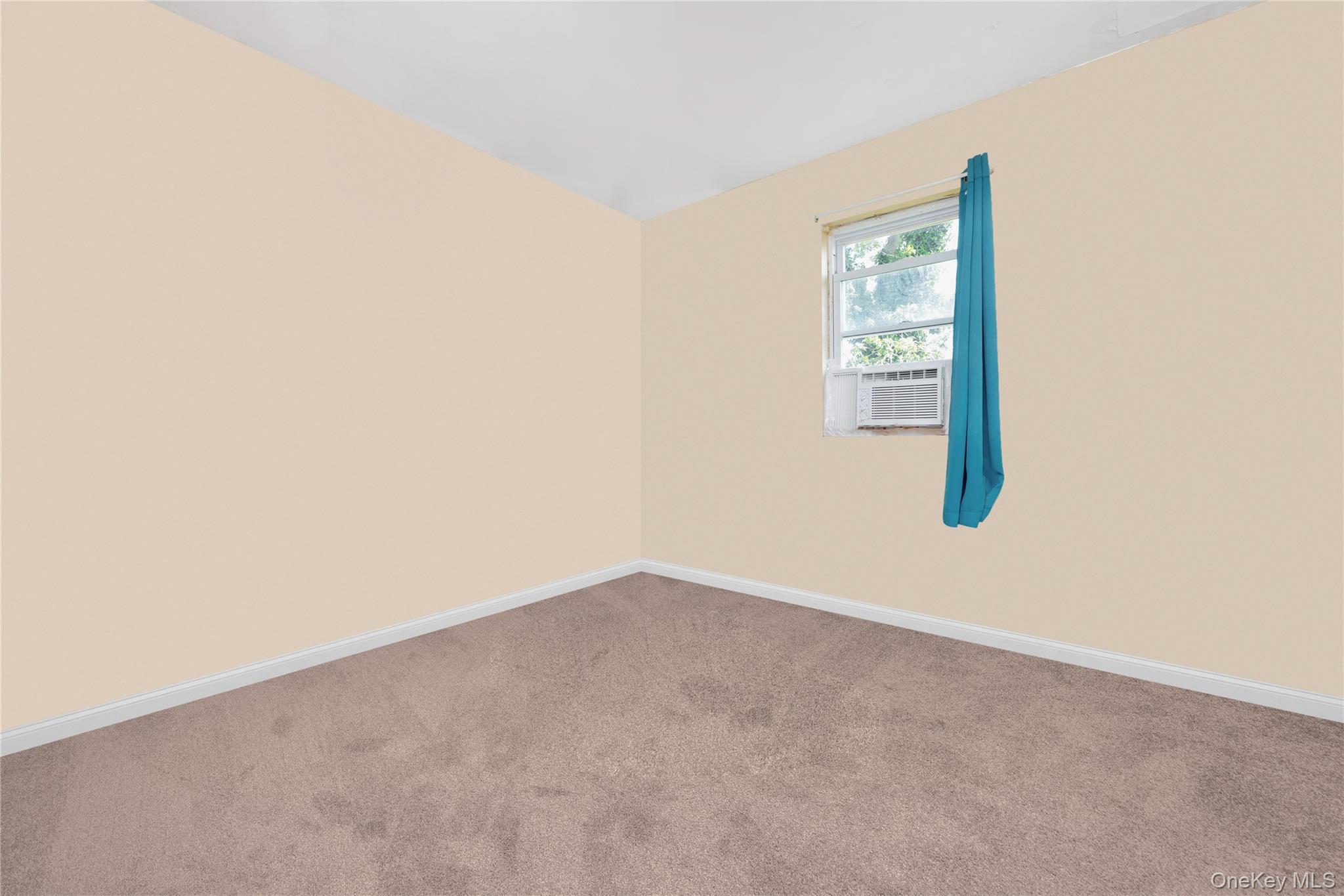 114 Washington Street, Farmingdale, NY 11735