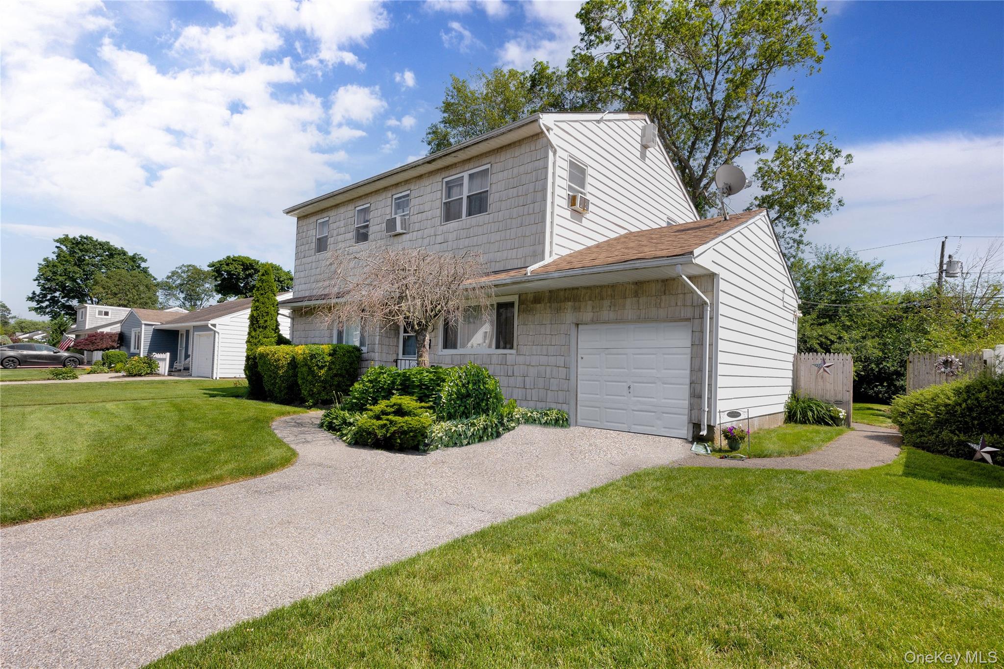 114 Washington Street, Farmingdale, NY 11735