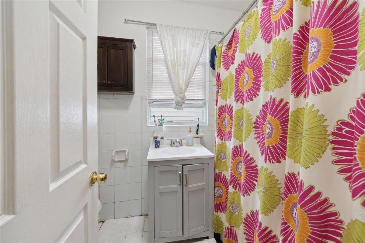 317 Hawthorne Avenue, Yonkers, NY 10705