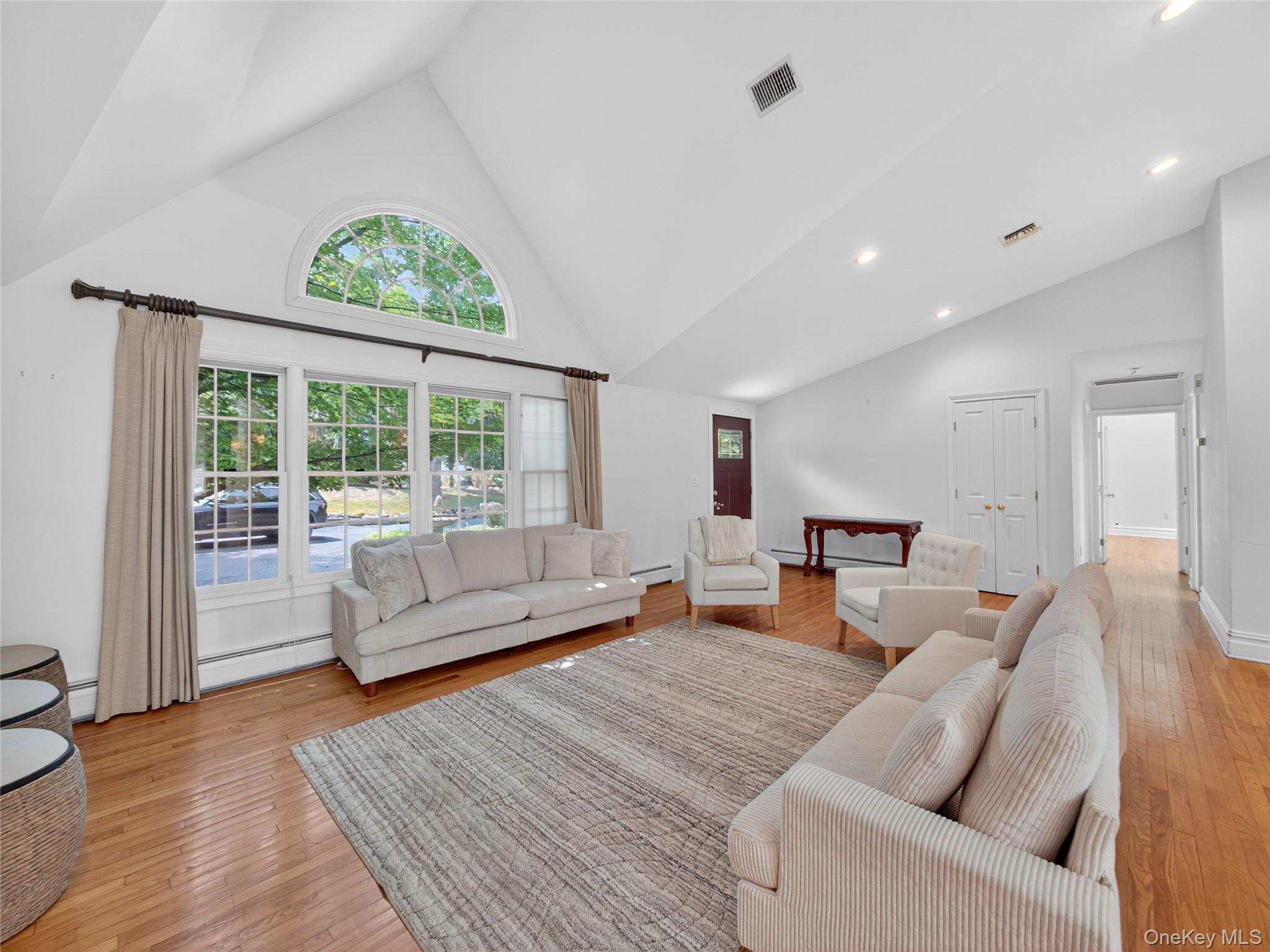 516 Oak Tree Road, Palisades, NY 10964