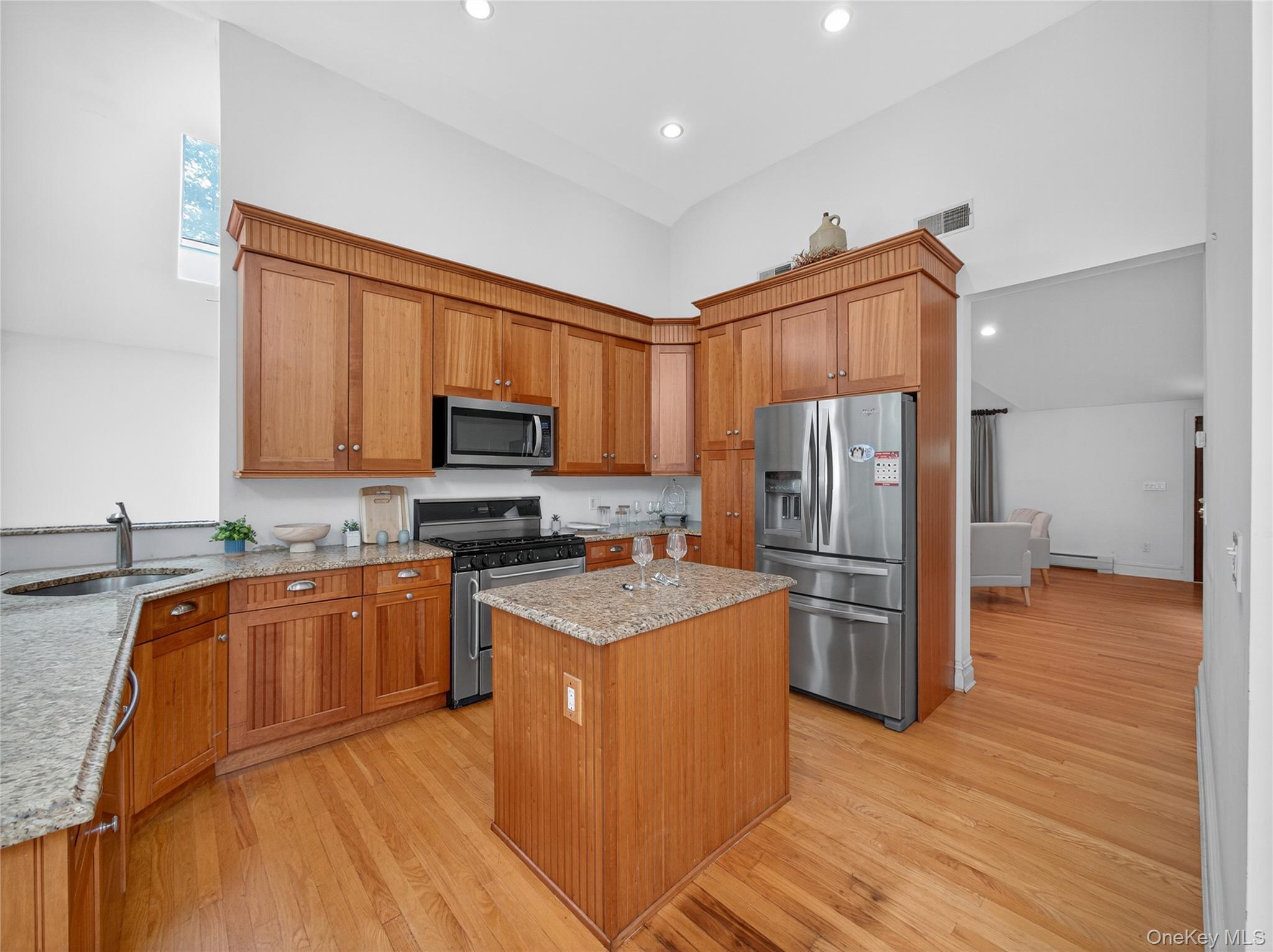 516 Oak Tree Road, Palisades, NY 10964