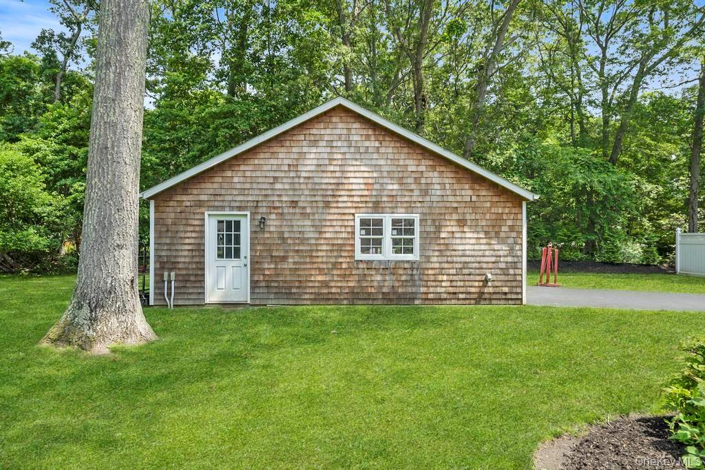 15 Stillwood Road, Brookhaven, NY 11719