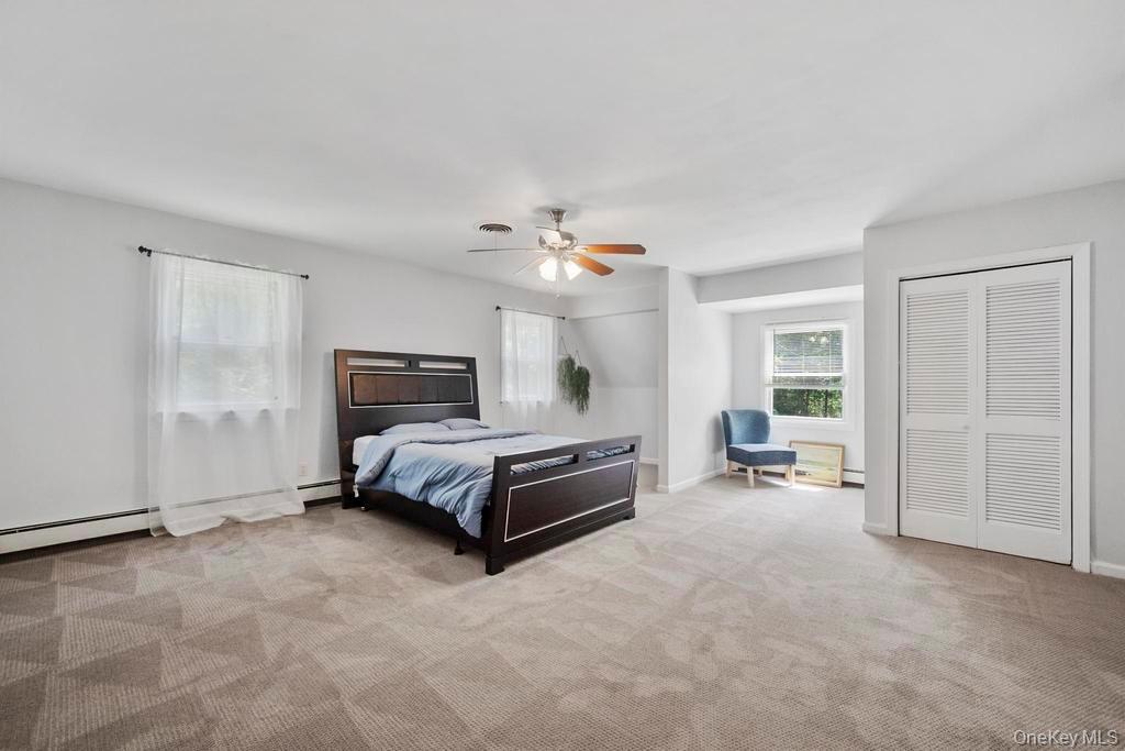 15 Stillwood Road, Brookhaven, NY 11719