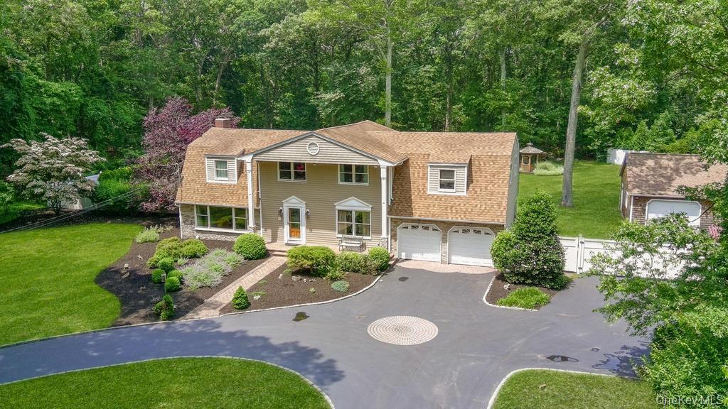 15 Stillwood Road, Brookhaven, NY 11719