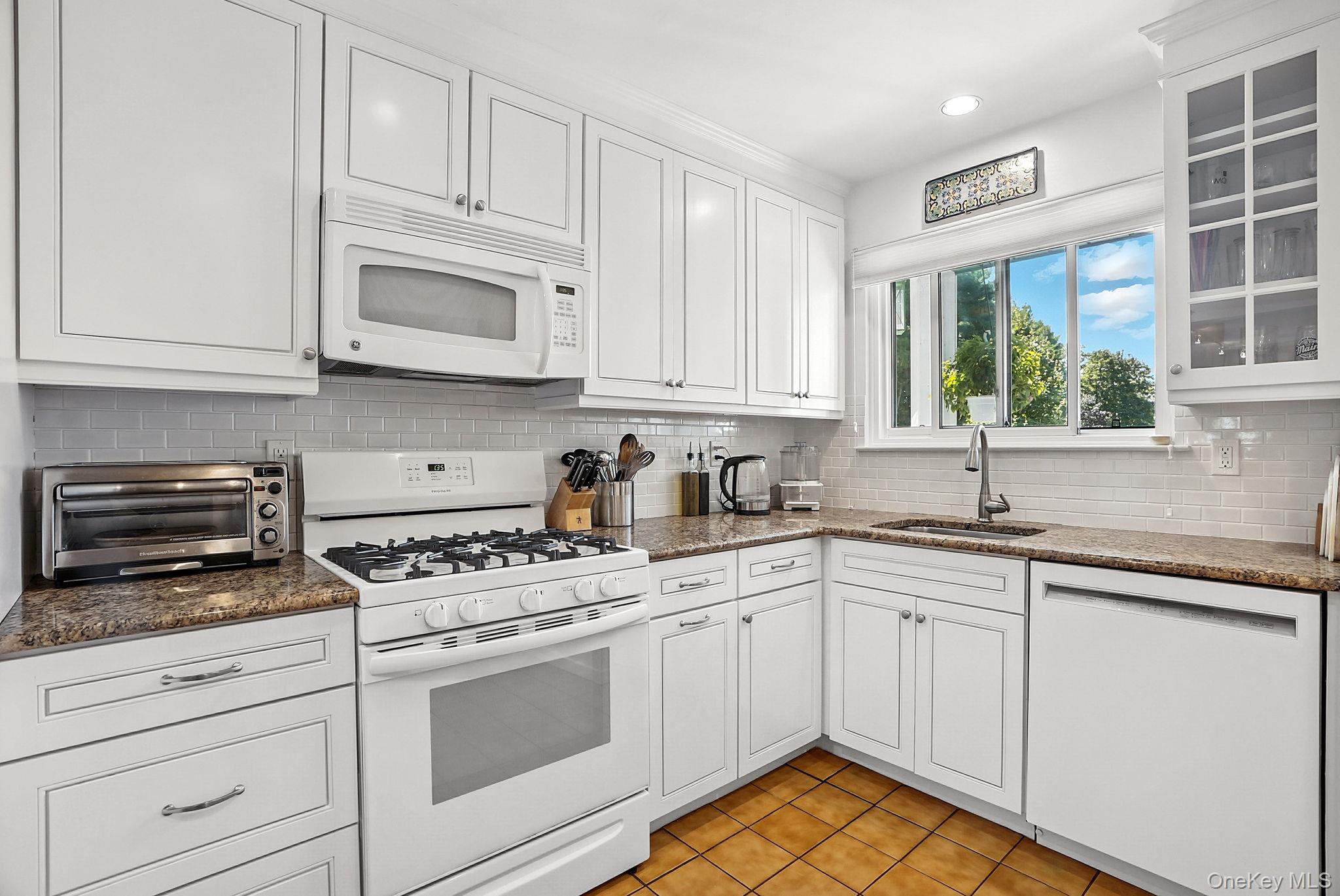 16 Timber Ridge, Mount Kisco, NY 10549