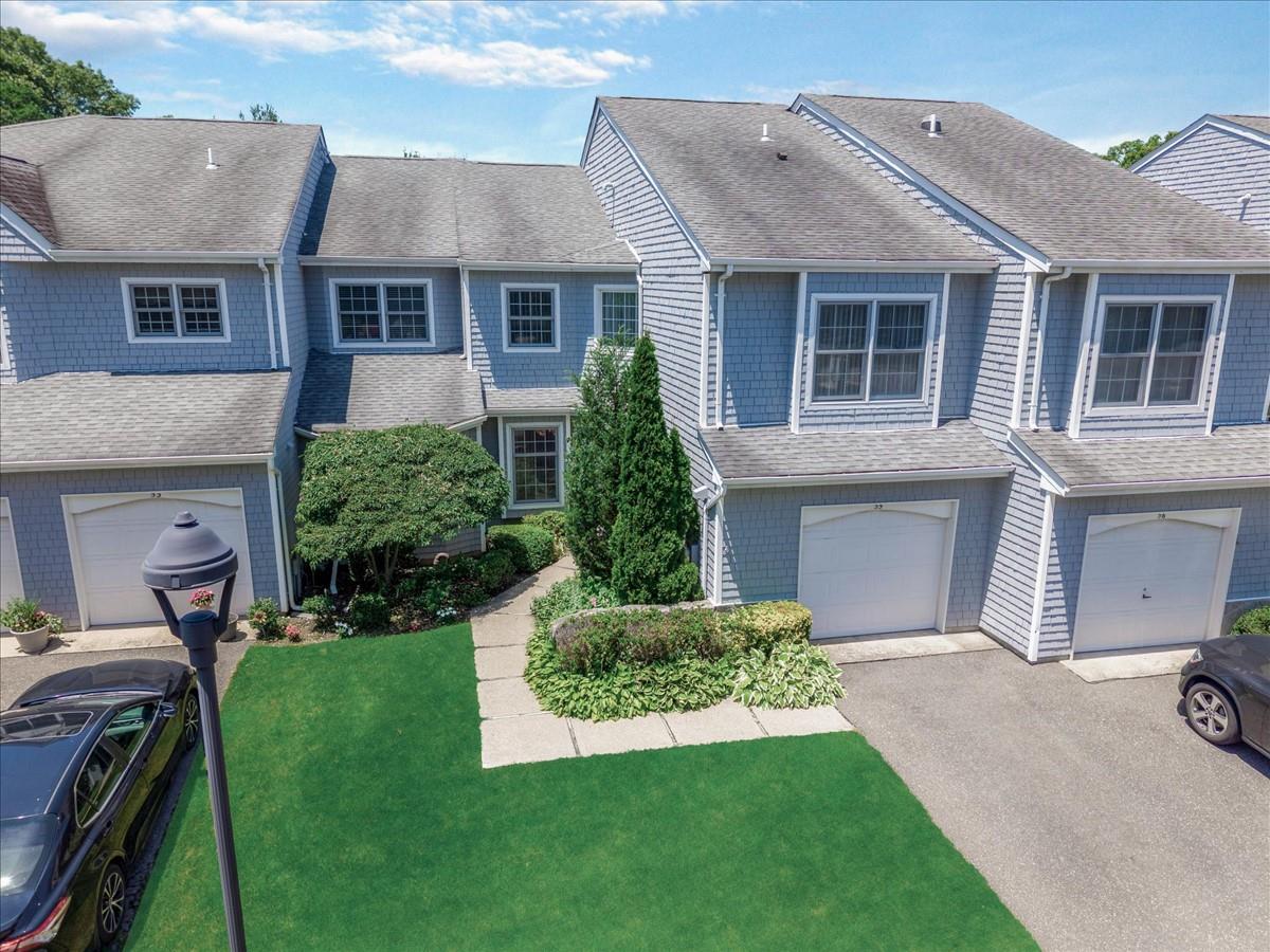 55 Lakebridge Drive S, Kings Park, NY 11754