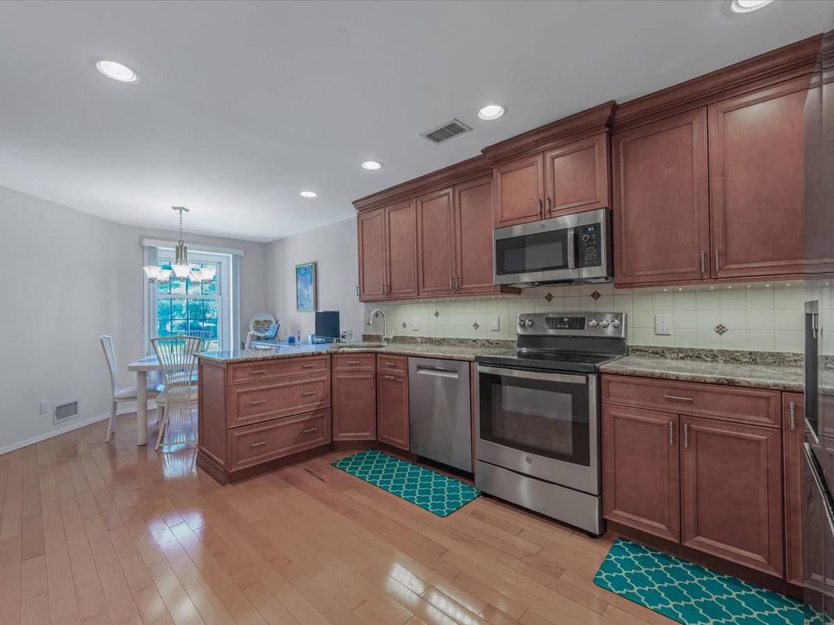 55 Lakebridge Drive S, Kings Park, NY 11754