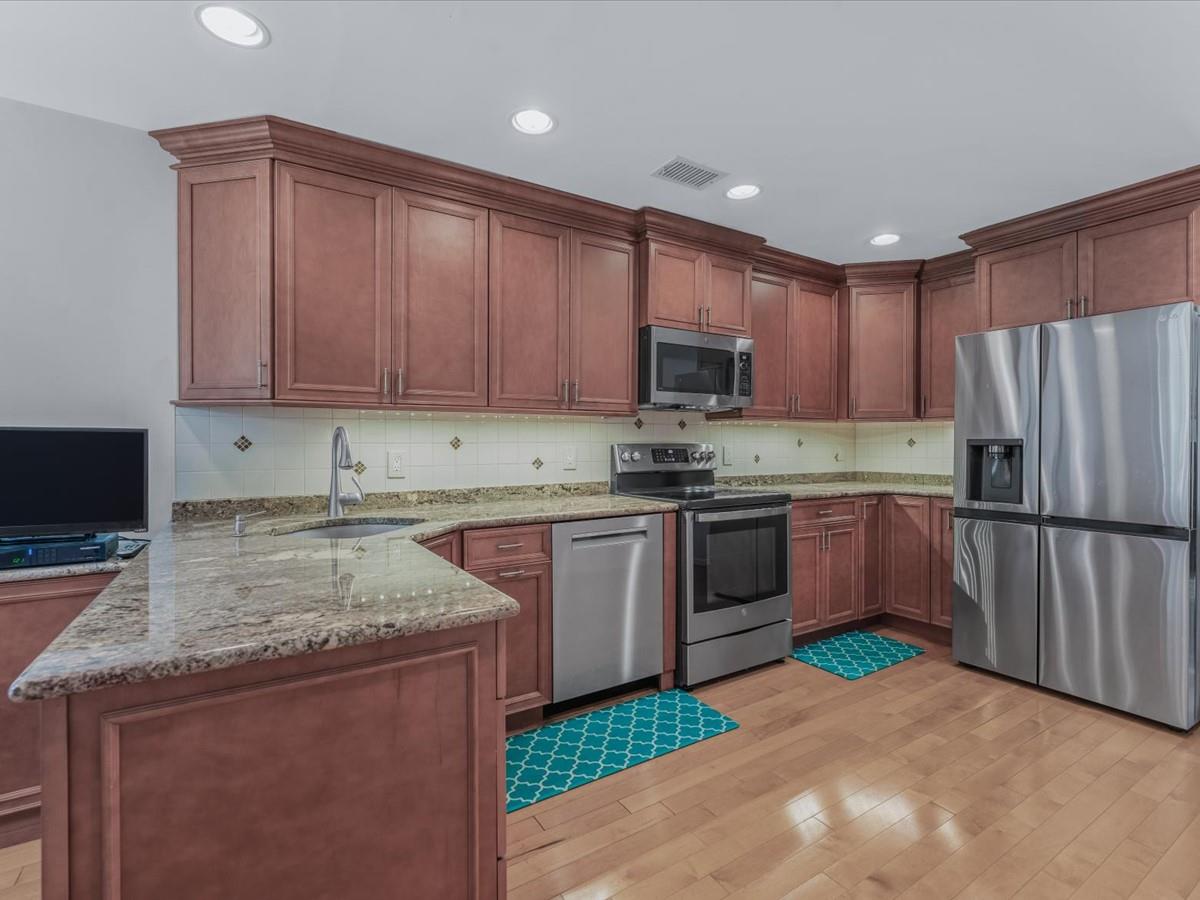 55 Lakebridge Drive S, Kings Park, NY 11754