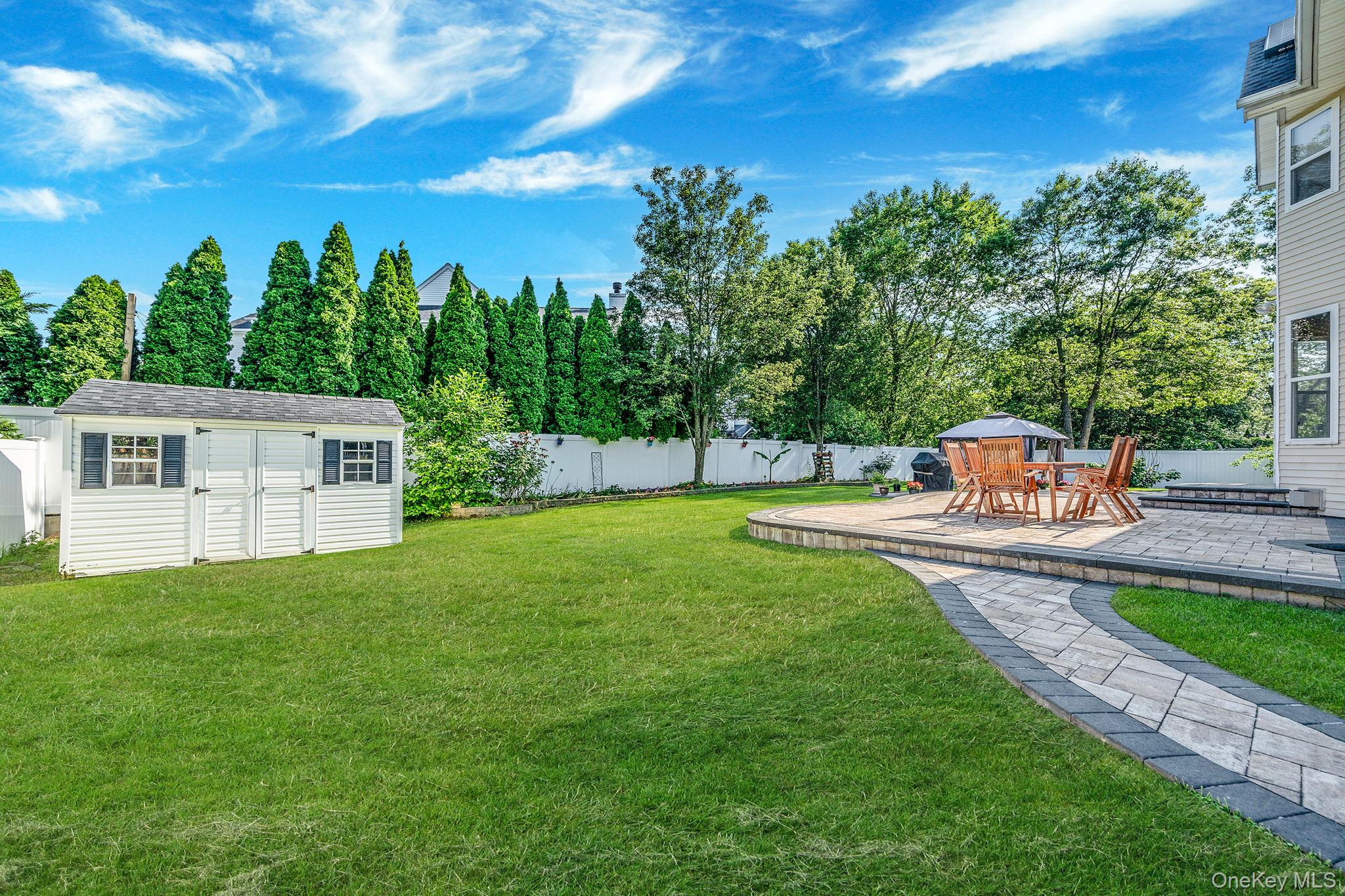 18 Cayla Lane, Port Jefferson Station, NY 11776