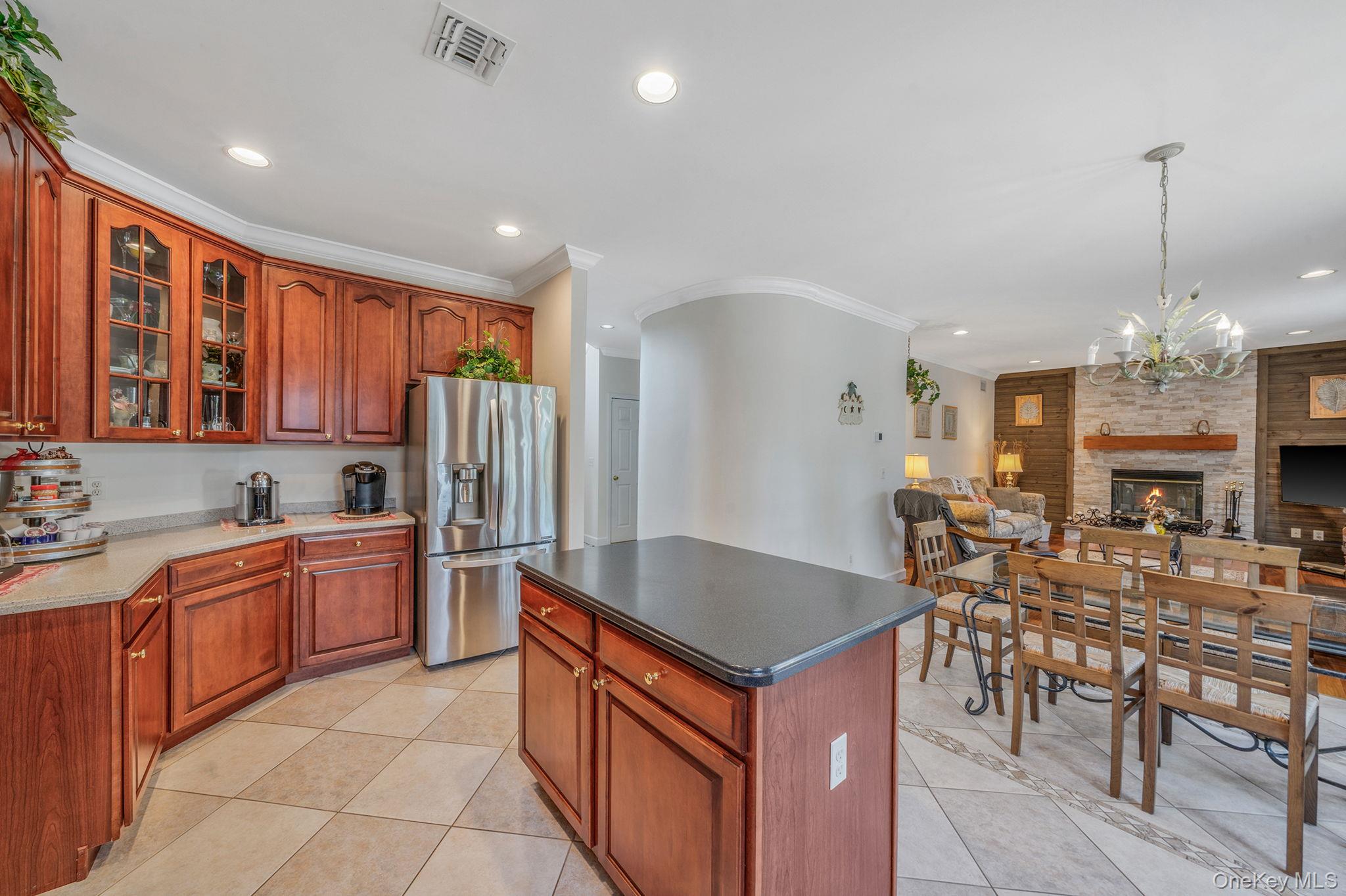 18 Cayla Lane, Port Jefferson Station, NY 11776