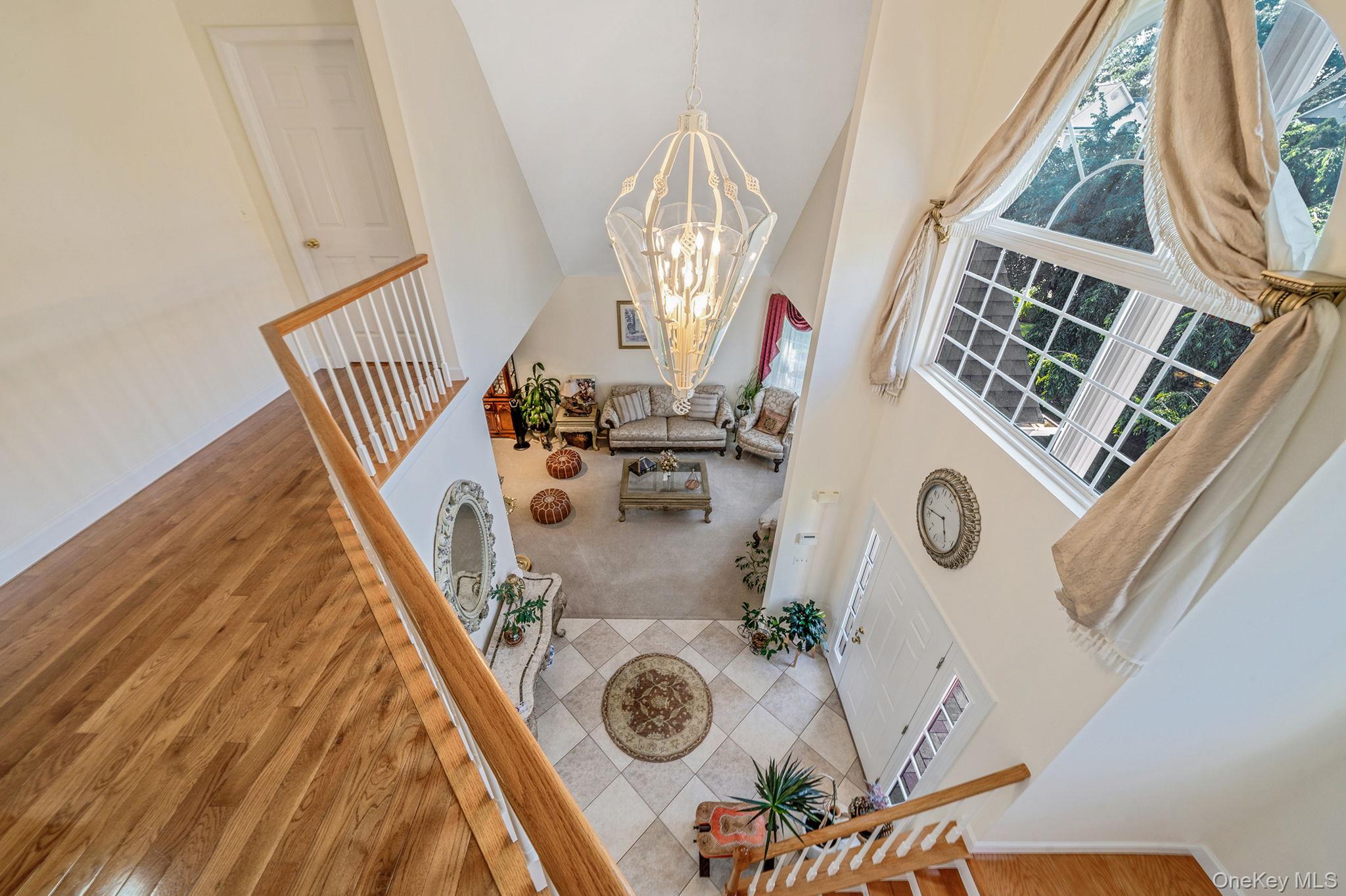 18 Cayla Lane, Port Jefferson Station, NY 11776