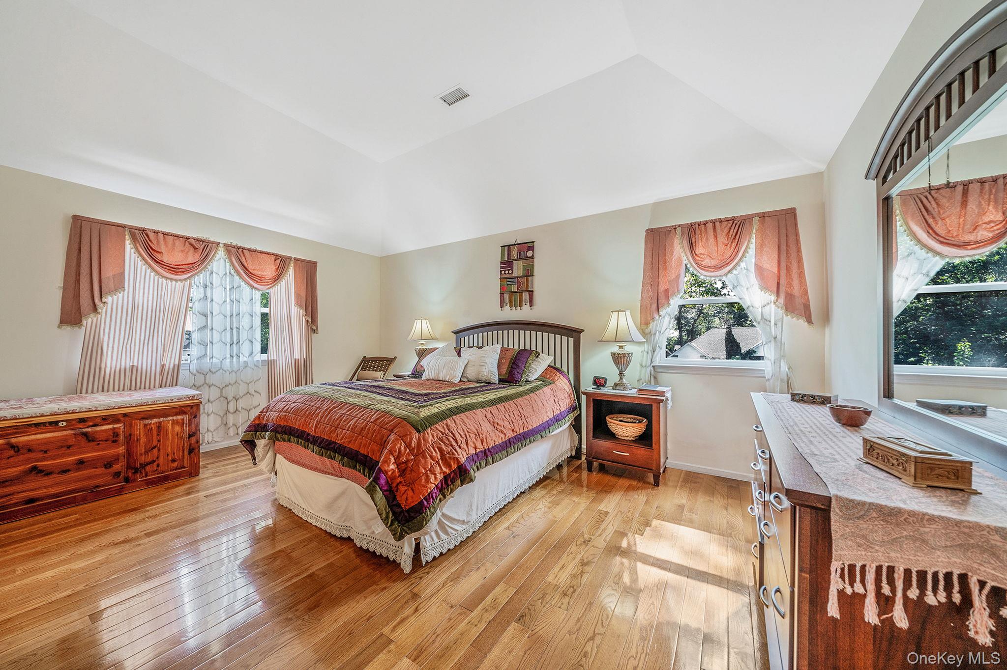 18 Cayla Lane, Port Jefferson Station, NY 11776