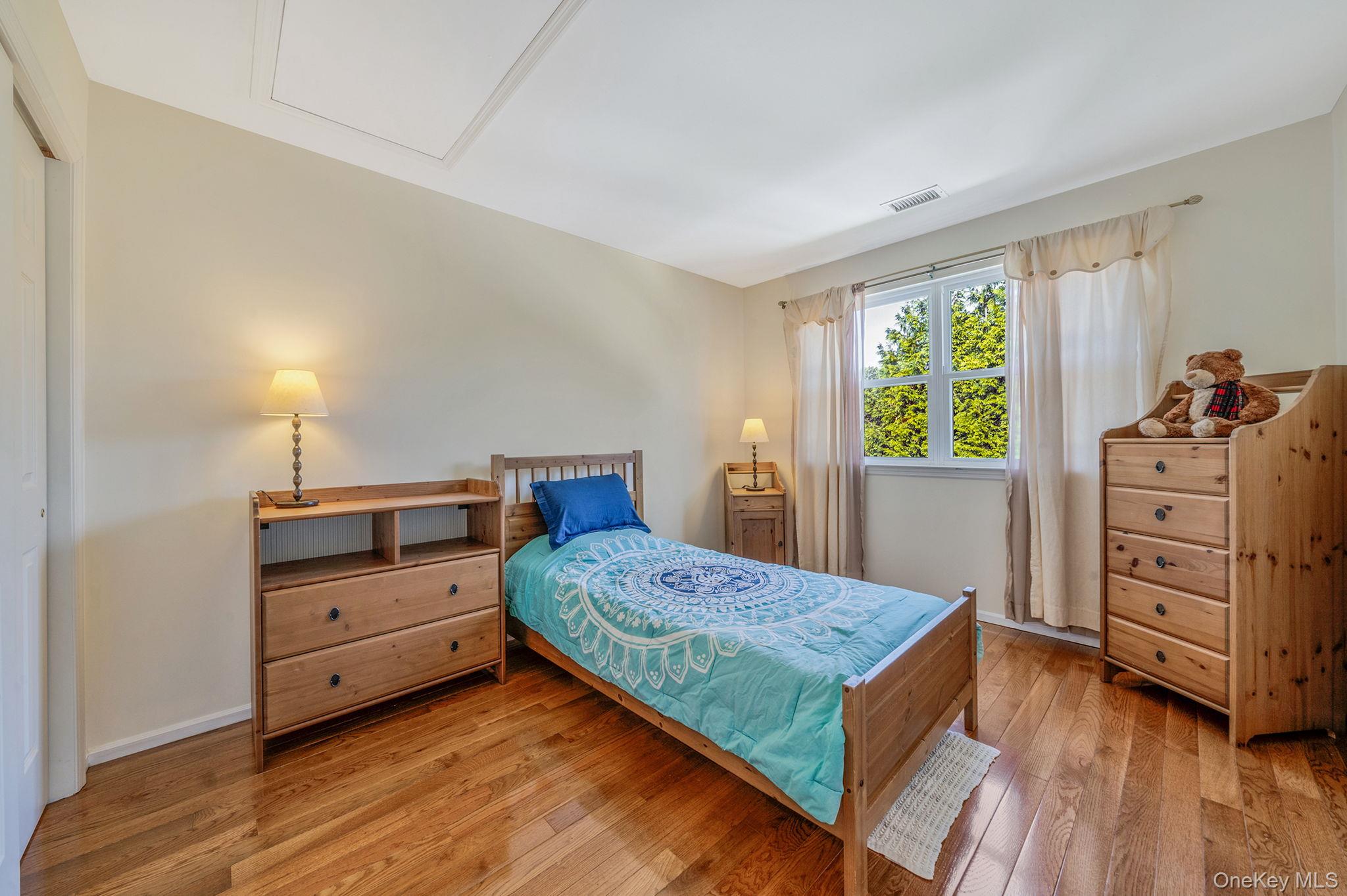 18 Cayla Lane, Port Jefferson Station, NY 11776